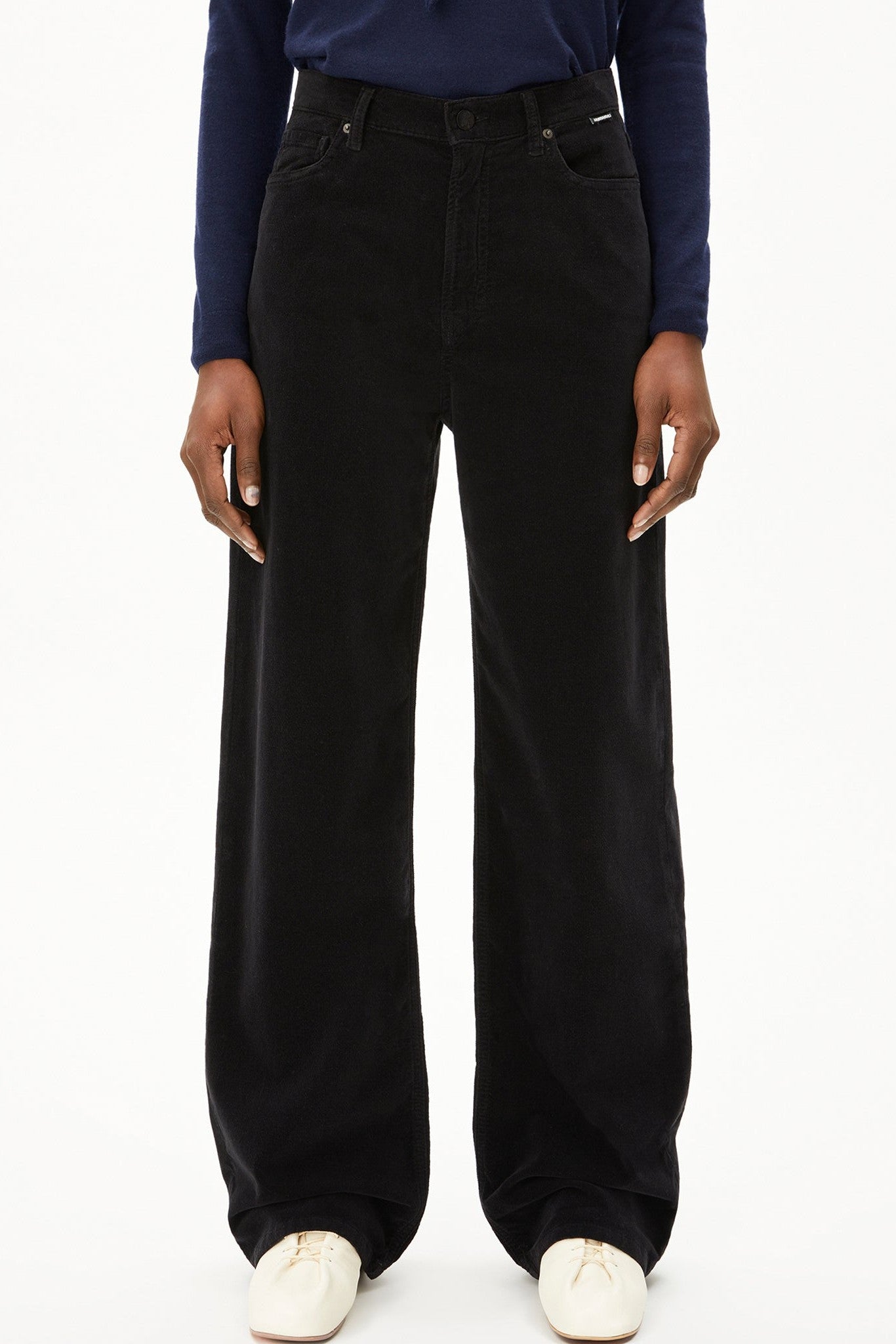 ARMEDANGELS - Enijaa Velvet - Black - BACKYARD