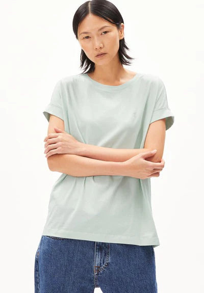 BACKYARD Saison SS25 Damen T-Shirts