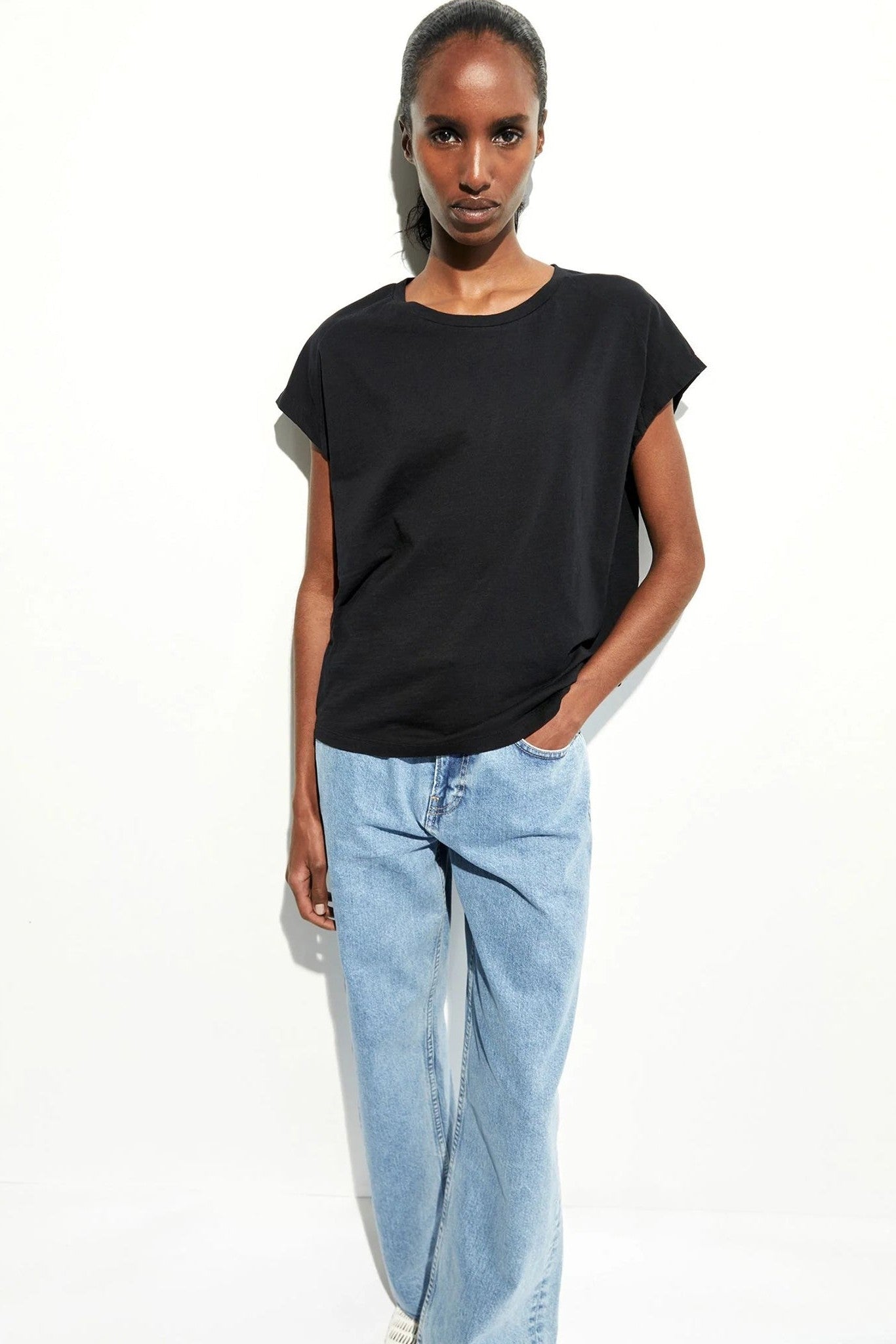 ARMEDANGELS - Slub Jersey - Black - BACKYARD