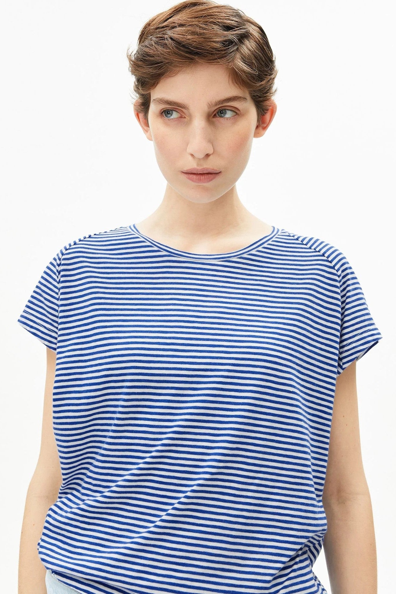 ARMEDANGELS - Slub Jersey Stripe - Oatmilk Dynamo Blue - BACKYARD