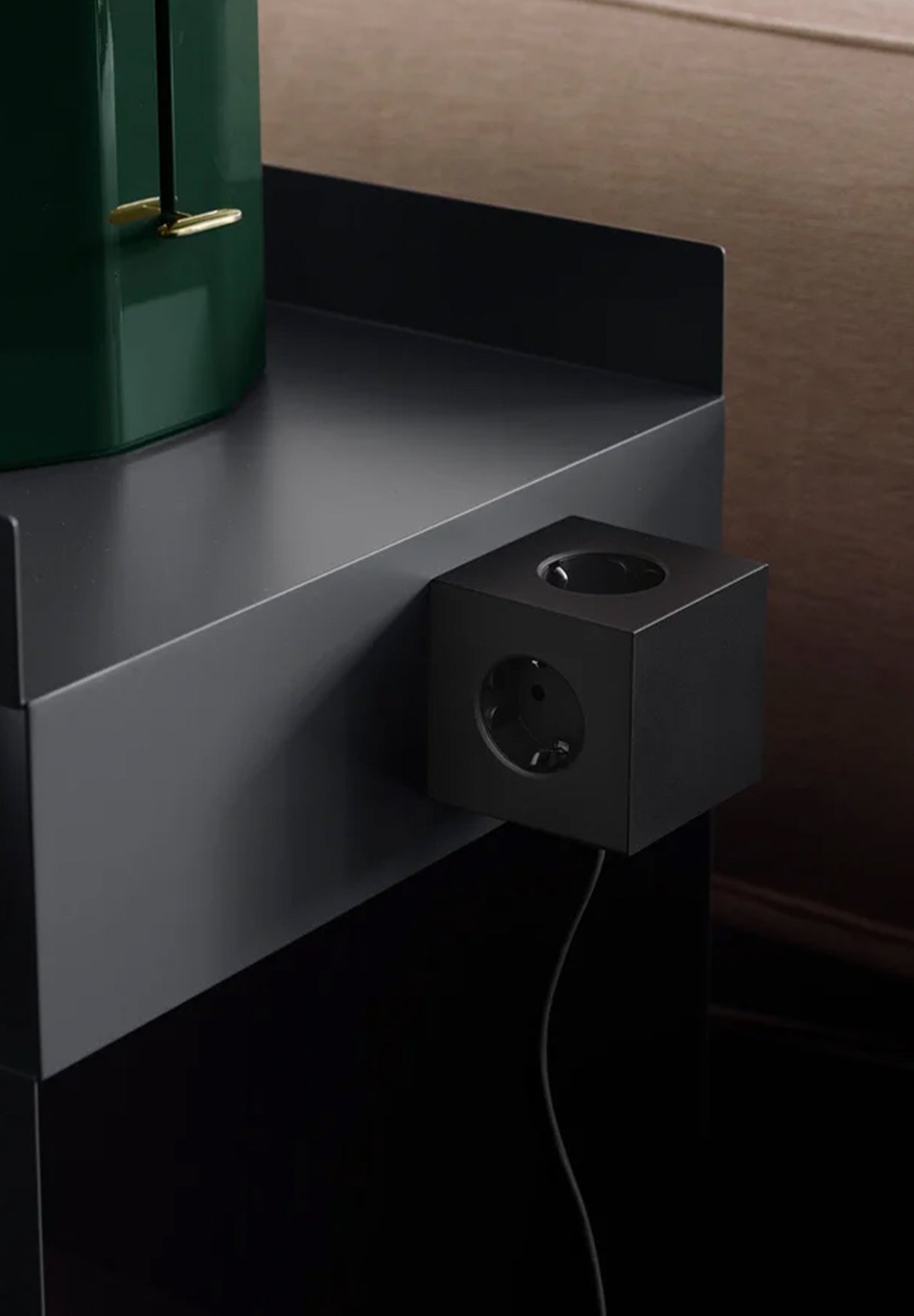 AVOLT - Square 1 USB - C & Magnet - Stockholm Black - BACKYARD