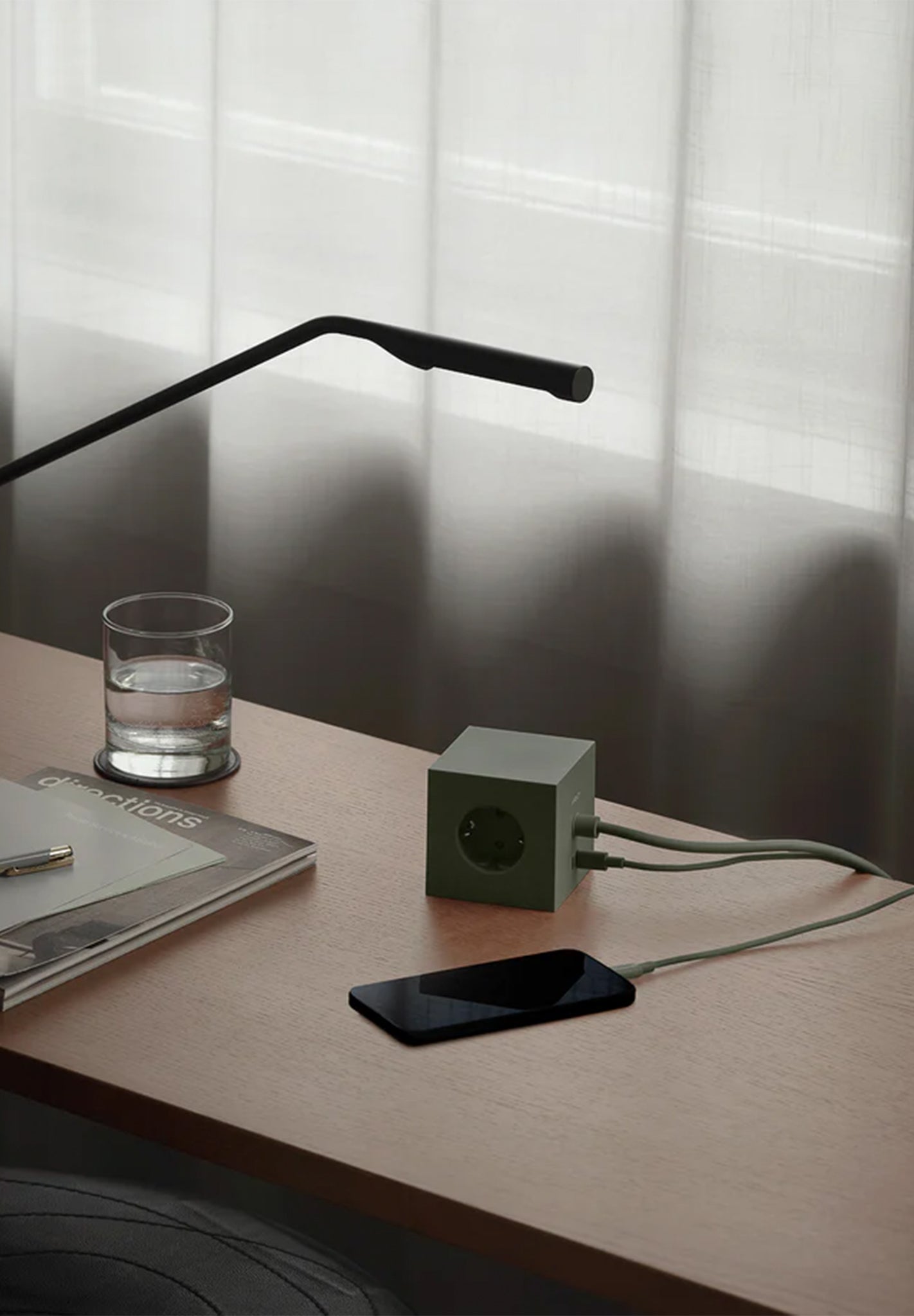 AVOLT - Square 1 USB - C & Magnet - Oak Green - BACKYARD