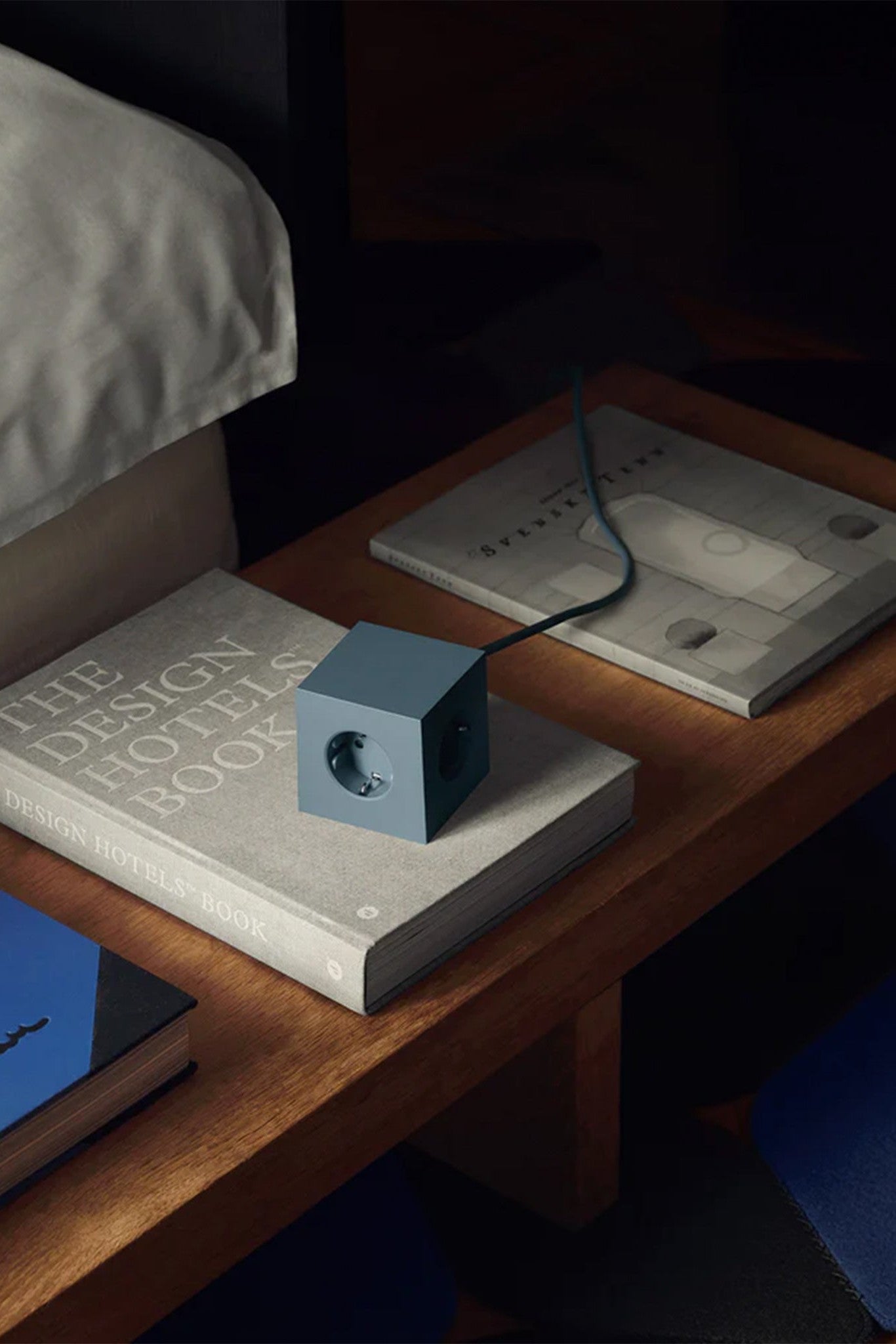 AVOLT - Square 1 USB - C & Magnet - Shark Blue - BACKYARD