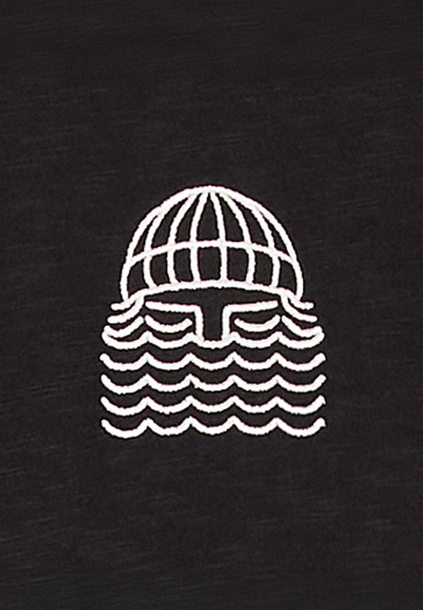 BASK IN THE SUN - Mini To The Sea Tee - Black - BACKYARD