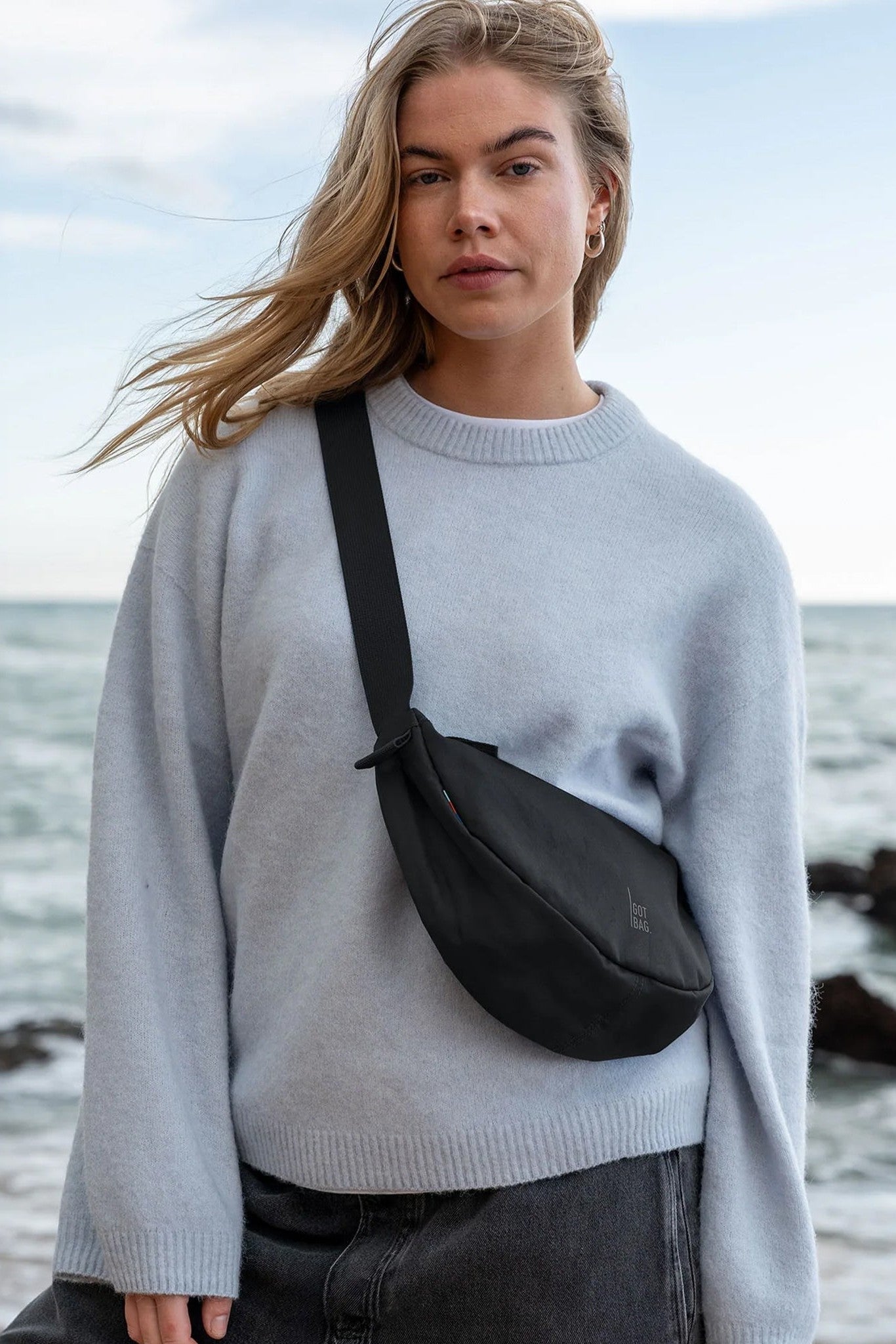 GOT BAG - Moon Bag Small - Black - BACKYARD