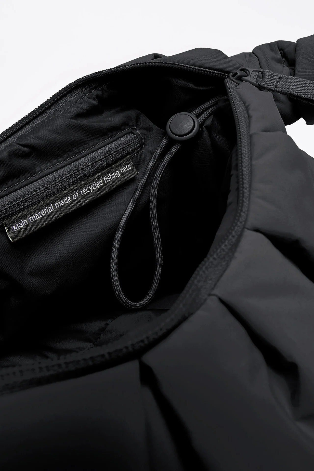 GOT BAG - Pleat Moon Bag Large - Black - BACKYARD