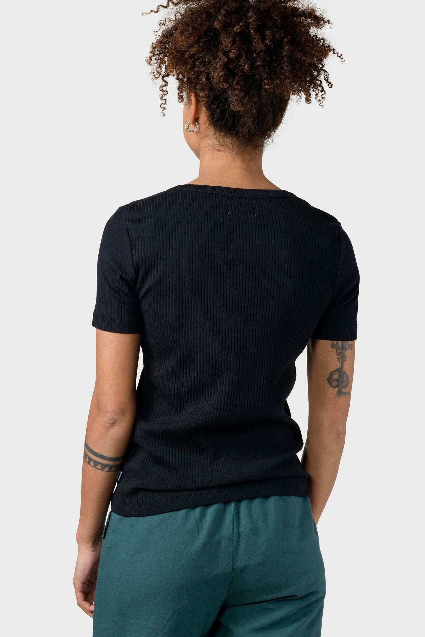 KLITMOLLER COLLECTIVE - Rib Tee - Black - BACKYARD