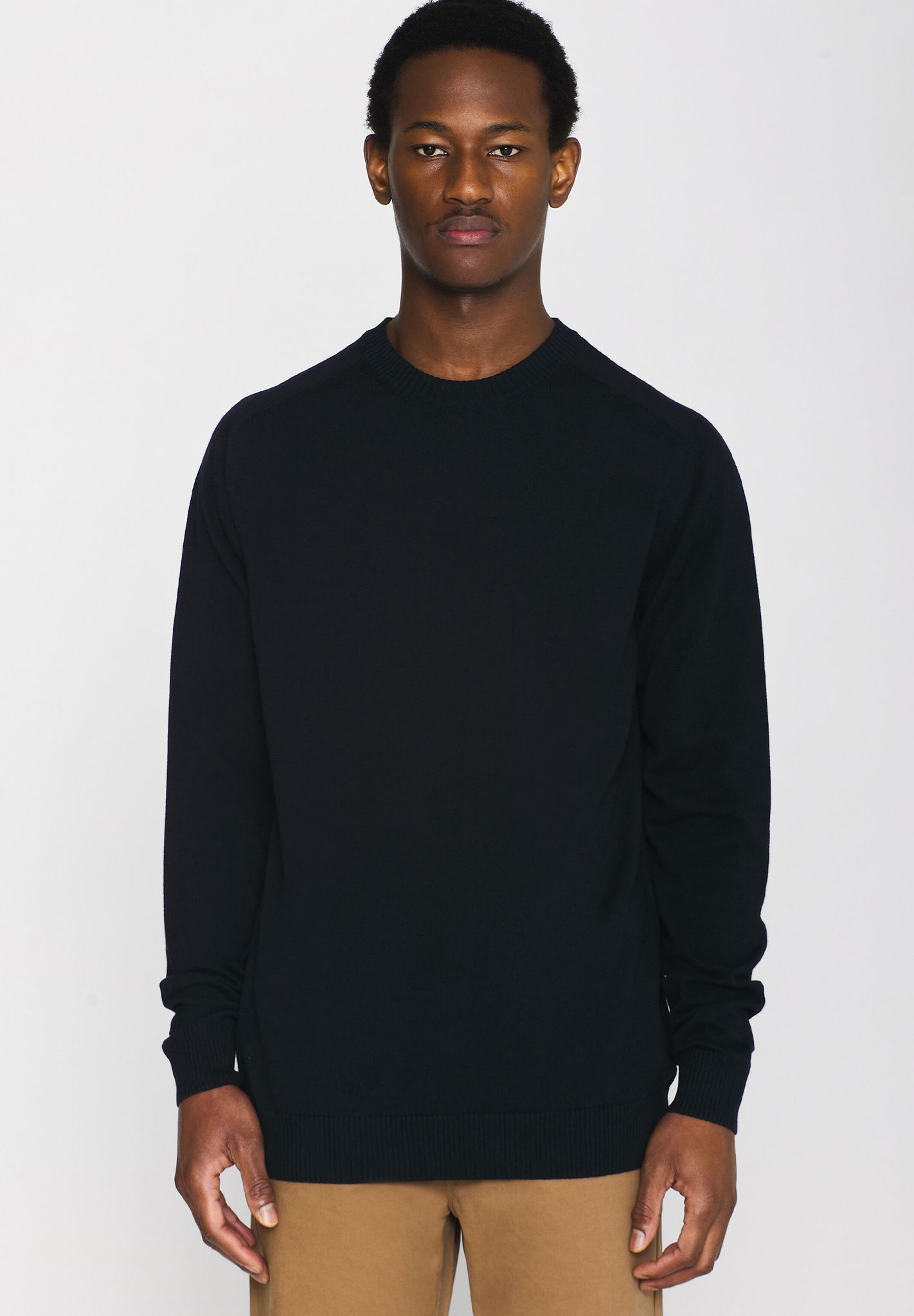 KNOWLEDGE COTTON - Regular Merino Knit Crew Neck - Total Eclipse - BACKYARD