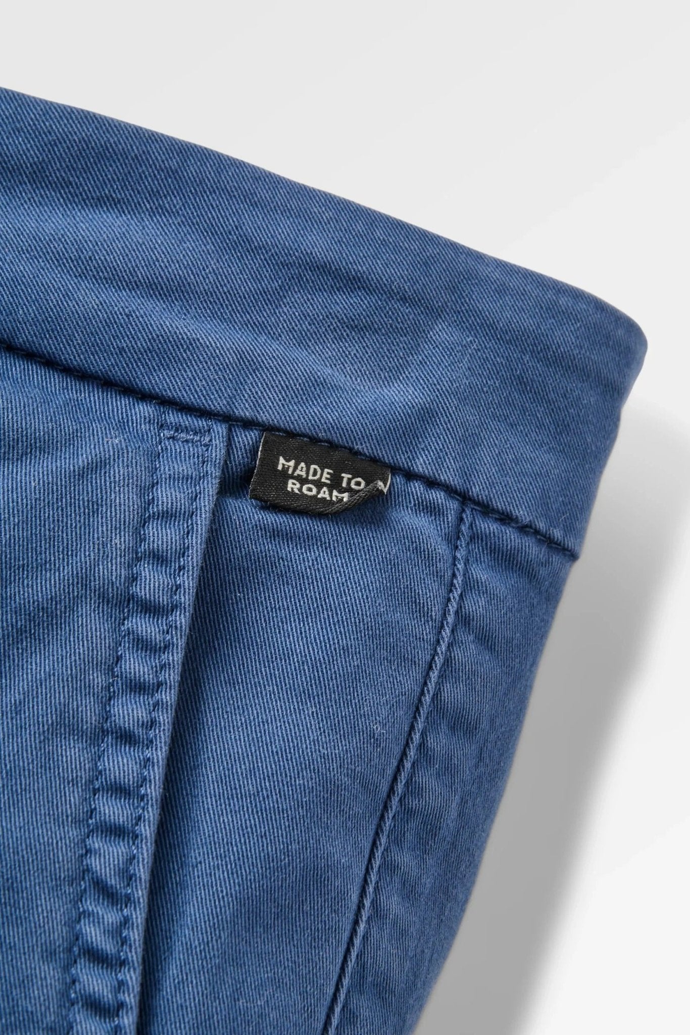 PASSENGER - 365 Organic Cotton Shorts 2.0 - Dark Denim - BACKYARD