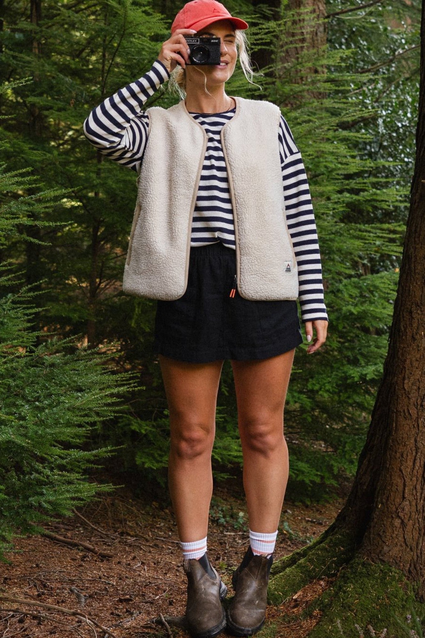 PASSENGER - Tawny Collarless Deep - Pile Sherpa Gilet - Oat - BACKYARD