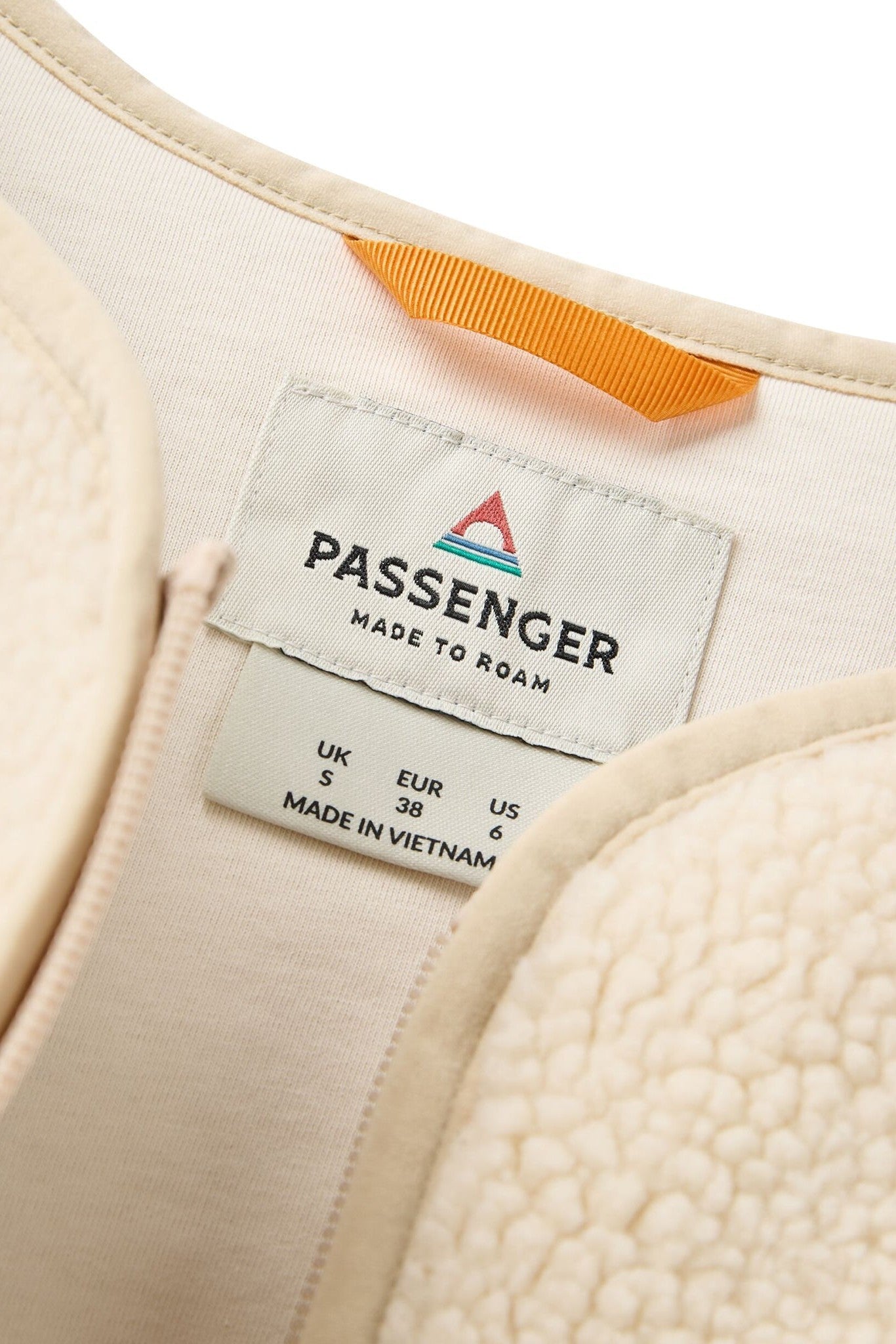 PASSENGER - Tawny Collarless Deep - Pile Sherpa Gilet - Oat - BACKYARD