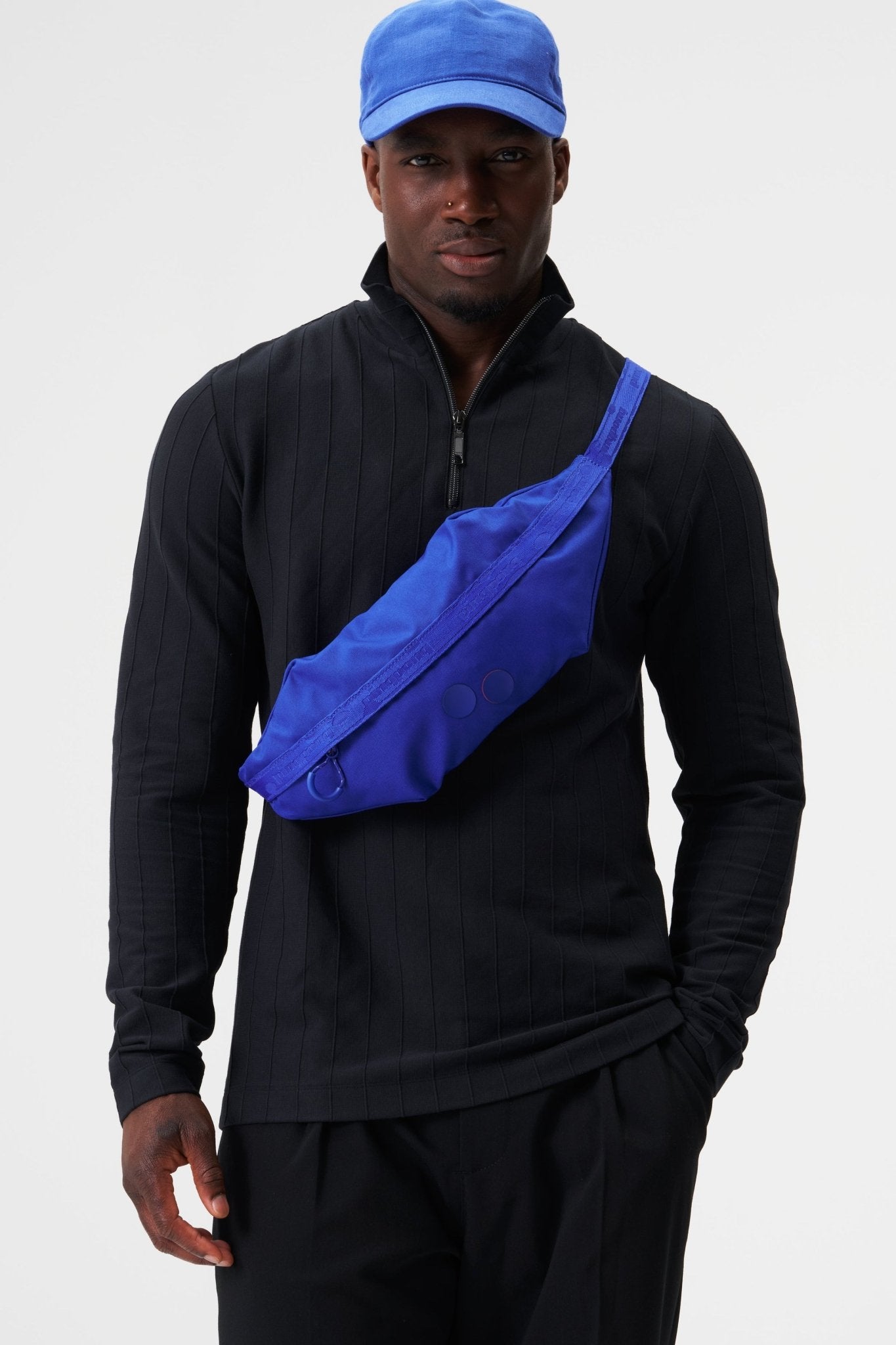 PINQPONQ-Brik Hipbag-Ultimate Blue-BACKYARD