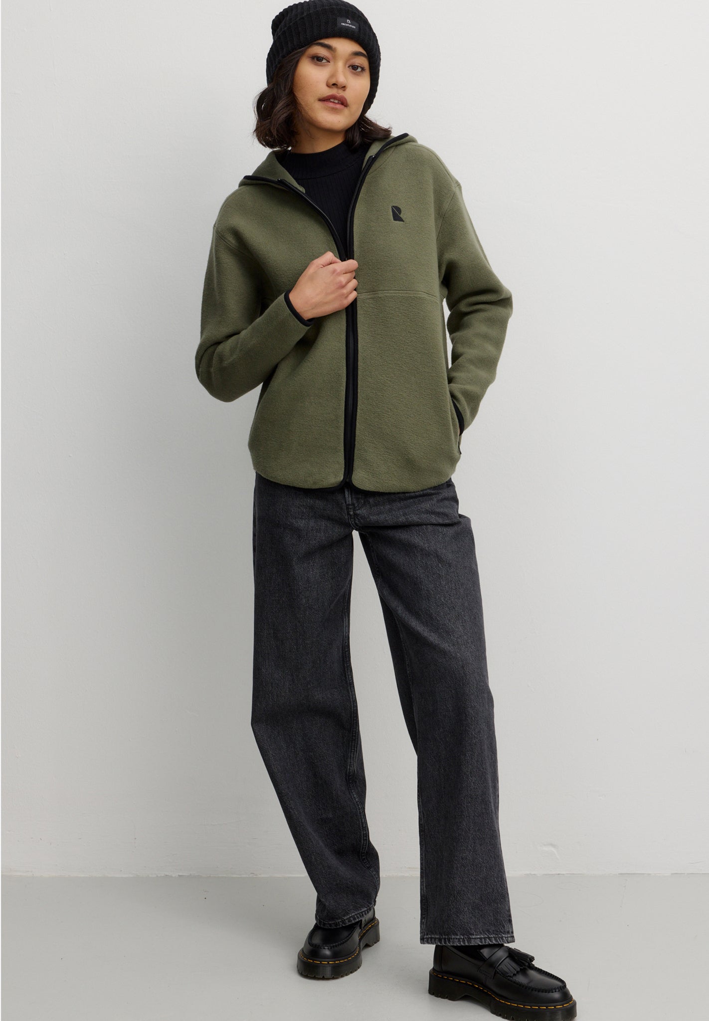 RECOLUTION - Althenia - Dark Khaki - BACKYARD