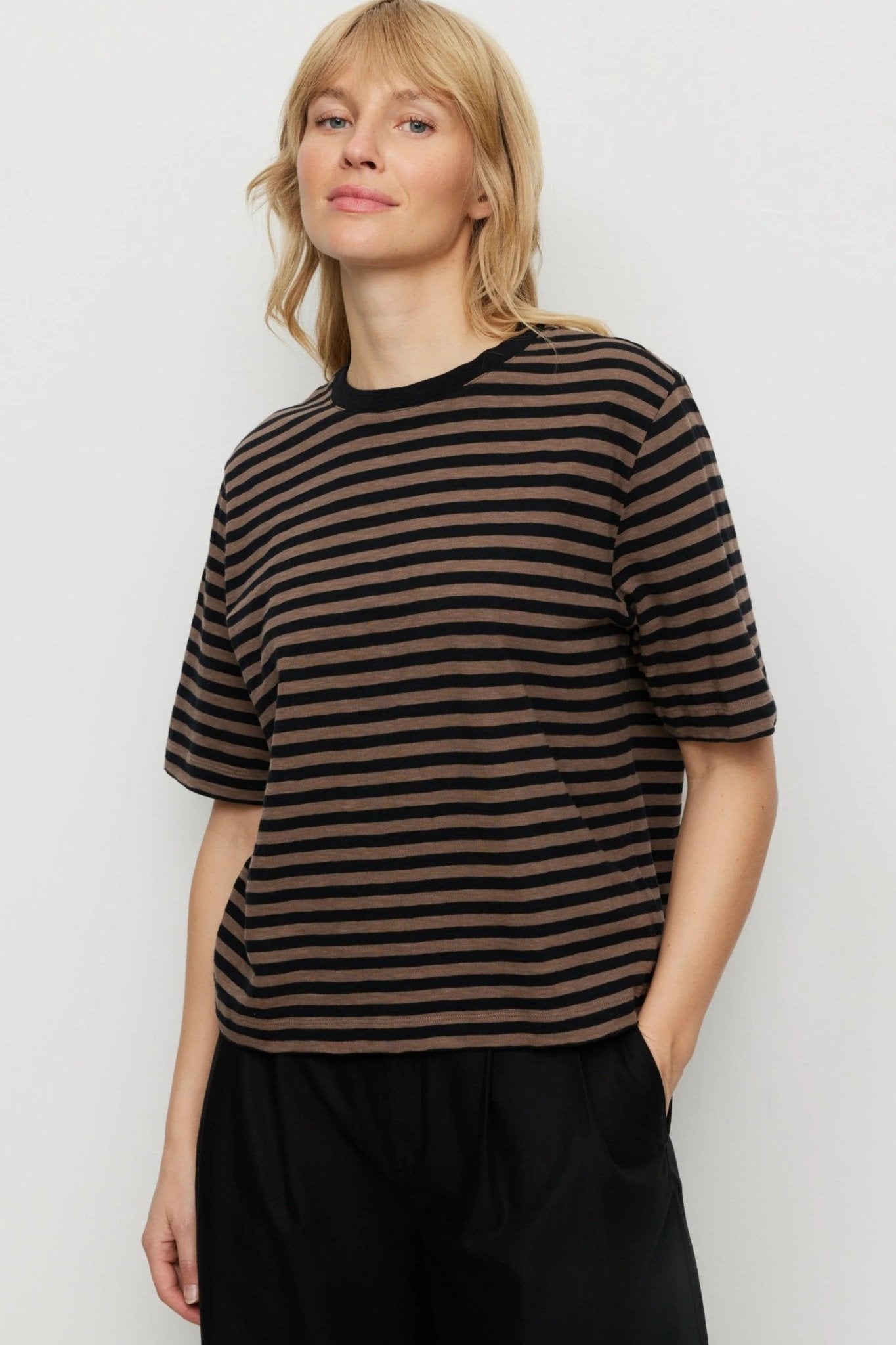 RECOLUTION-Azolla Stripes-Vintage Brown-BACKYARD