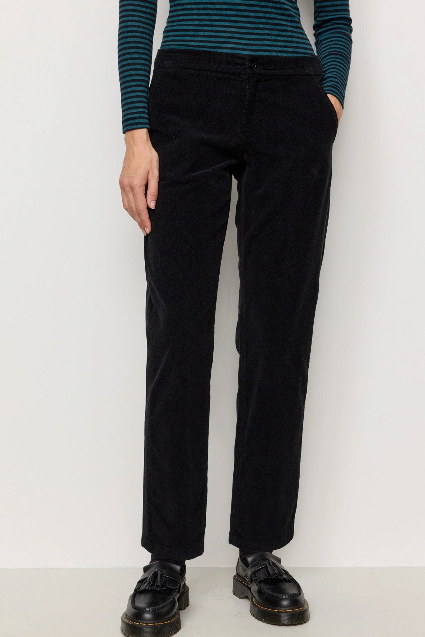 RECOLUTION - Calluna - Black - BACKYARD