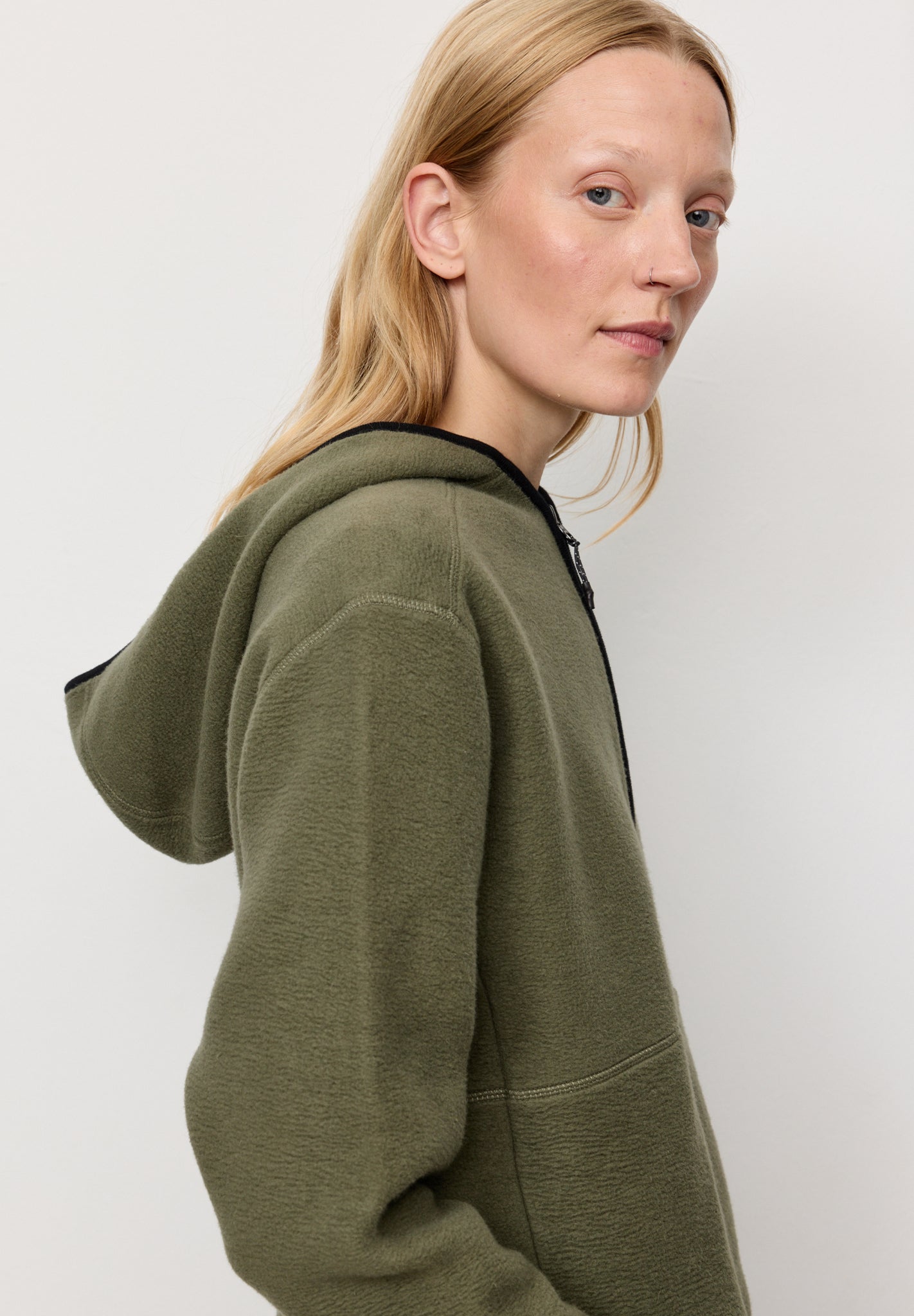 RECOLUTION - Forsthia - Dark Khaki - BACKYARD