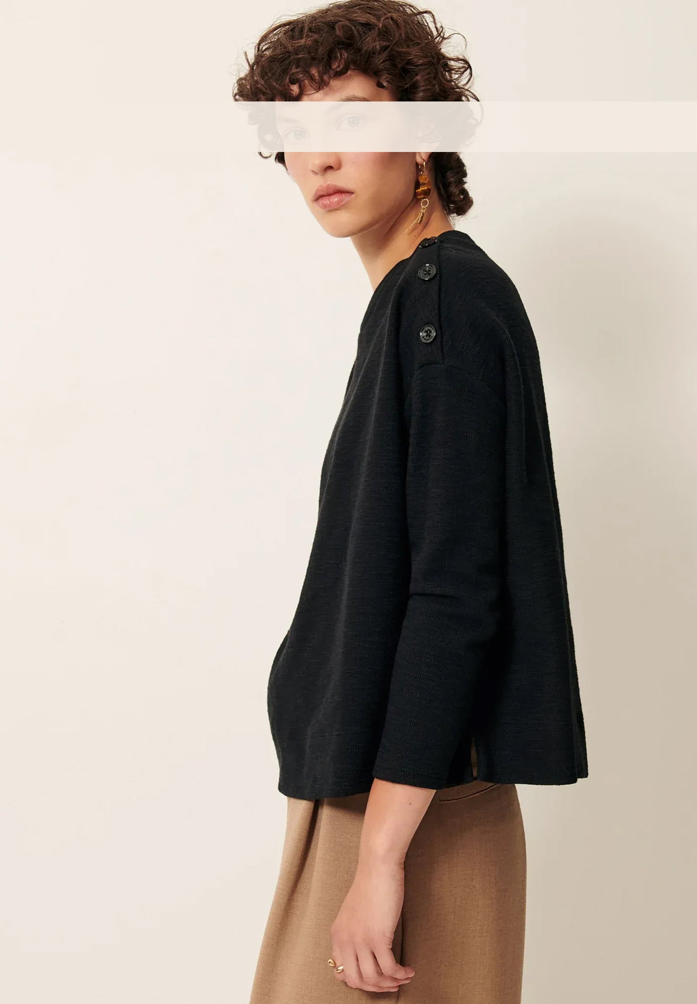 SESSUN - Austin - Black - BACKYARD