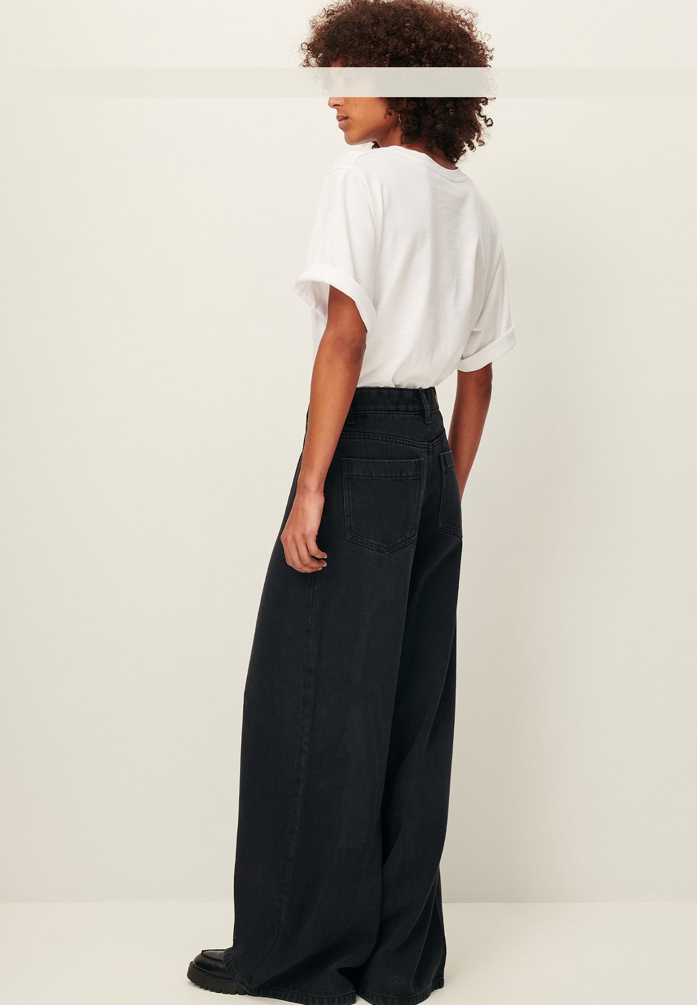 SESSUN - Dalt - Black - BACKYARD