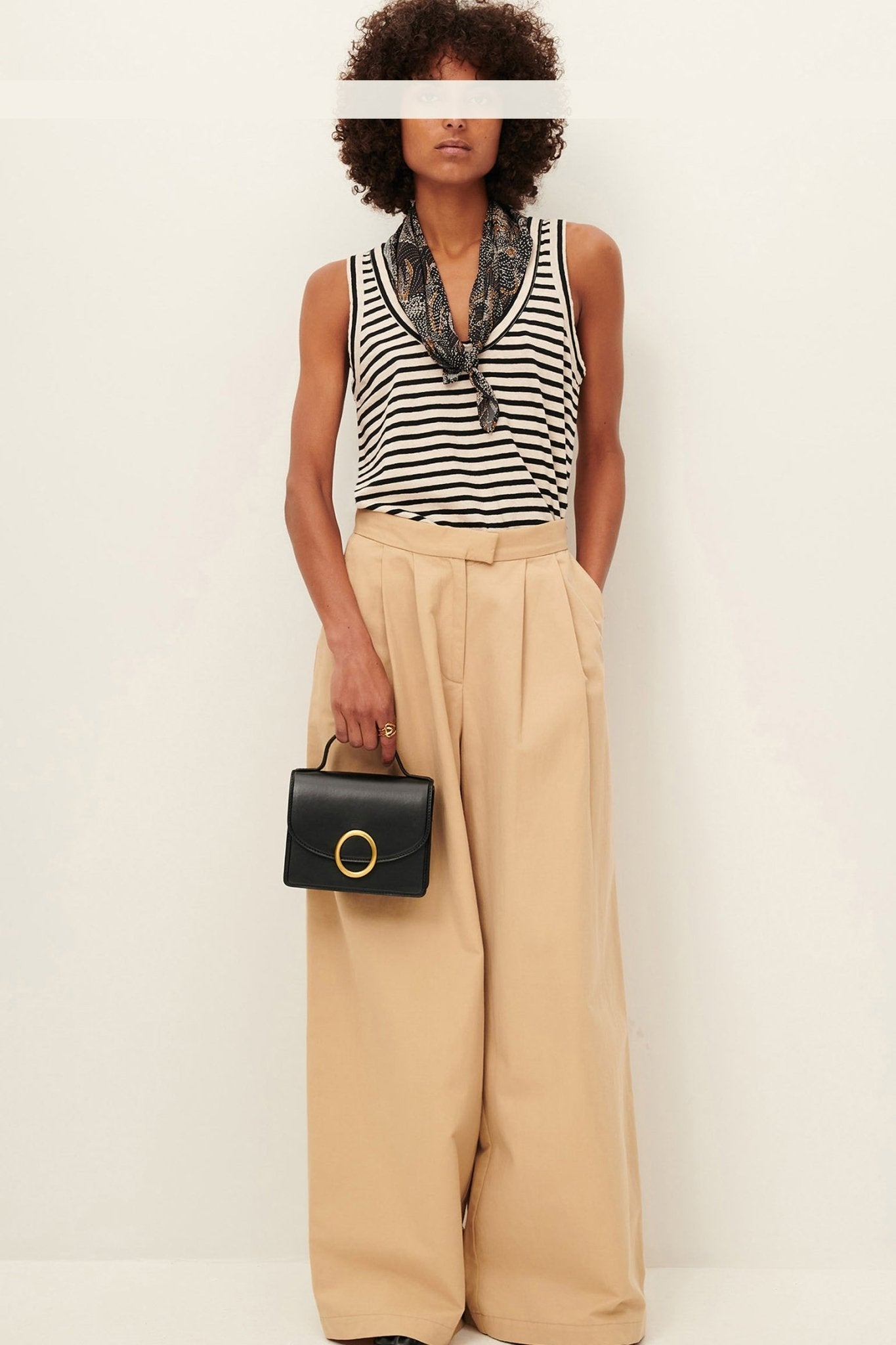 SESSUN - Dili - Sandblack - BACKYARD