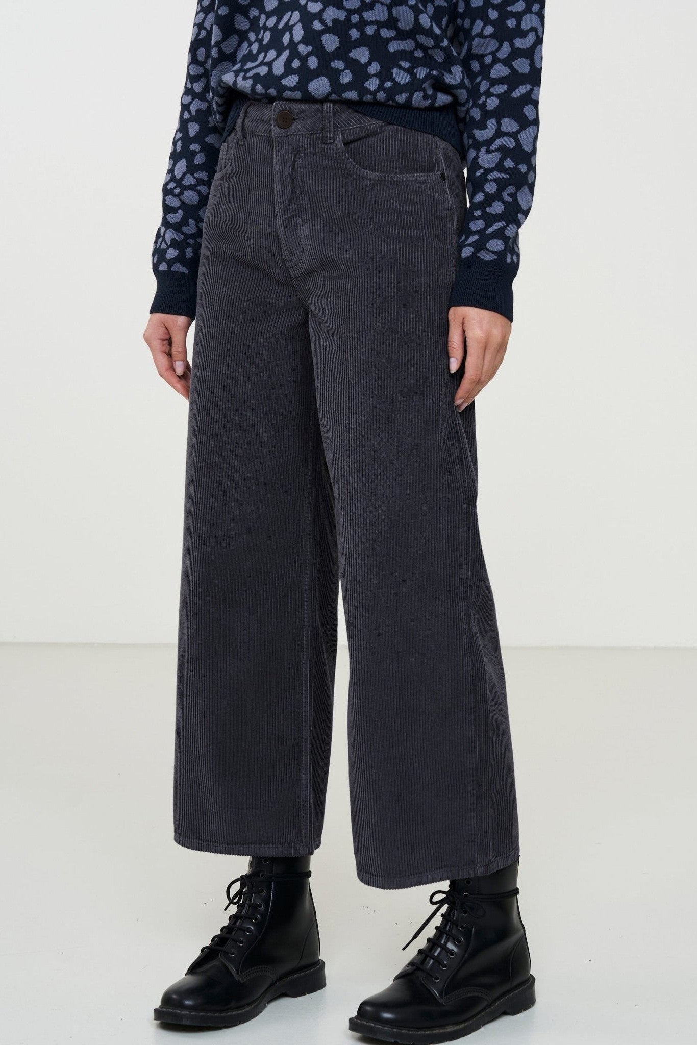 RECOLUTION - Erica Corduroy - Denim Blue - BACKYARD