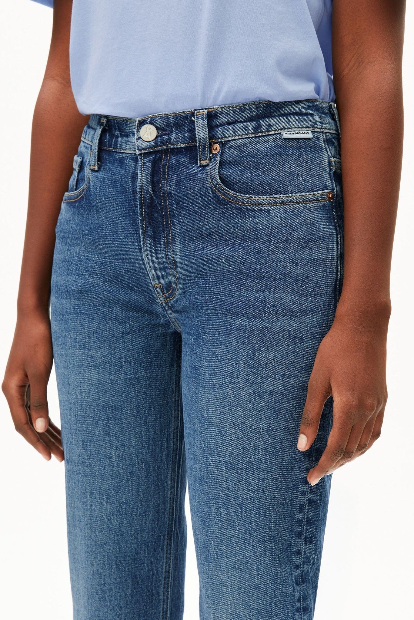 ARMEDANGELS - Carenaa - Atmospheric - BACKYARD