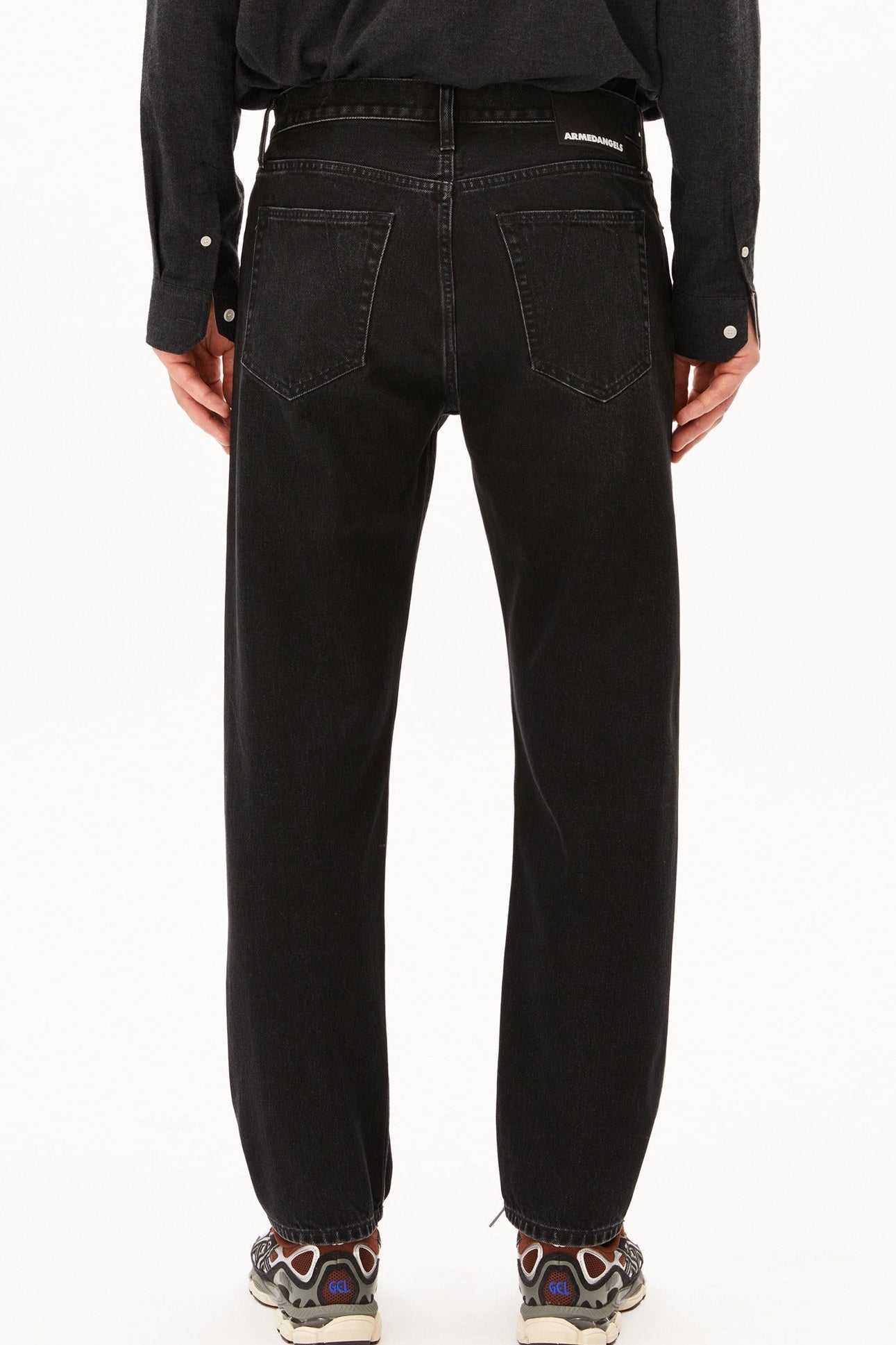 ARMEDANGELS-Maadox Classic Straight Jeans-Phantom-BACKYARD