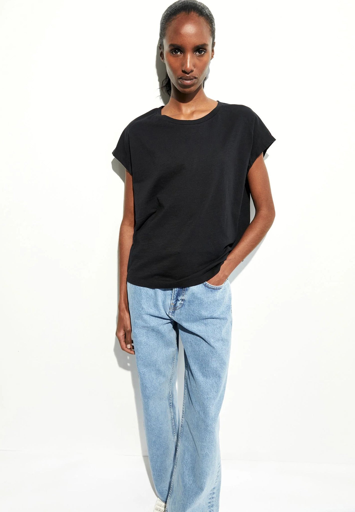 ARMEDANGELS - Slub Jersey - Black - BACKYARD