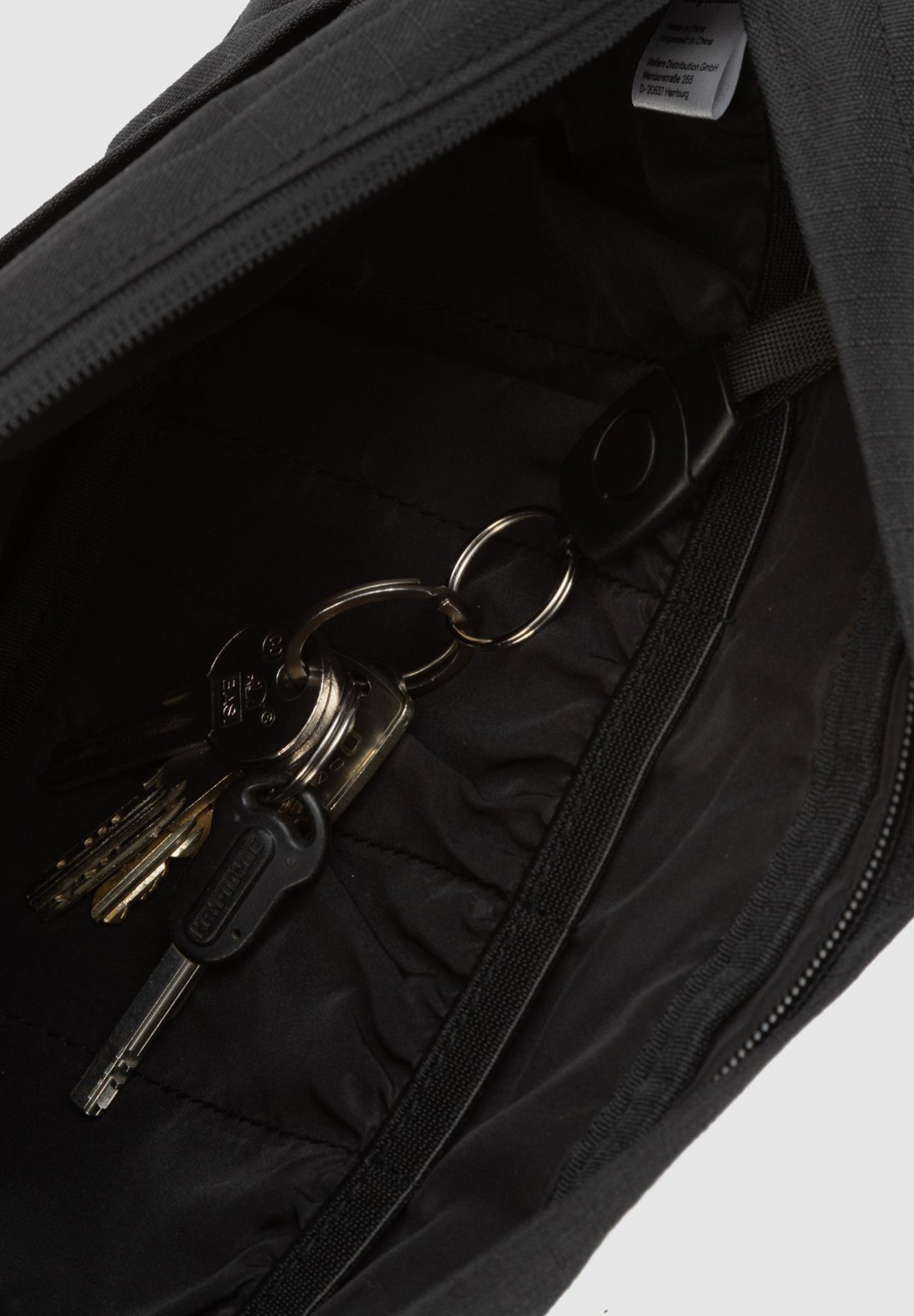 CLEPTOMANICX - Tap M2 Hipbag - Black - BACKYARD