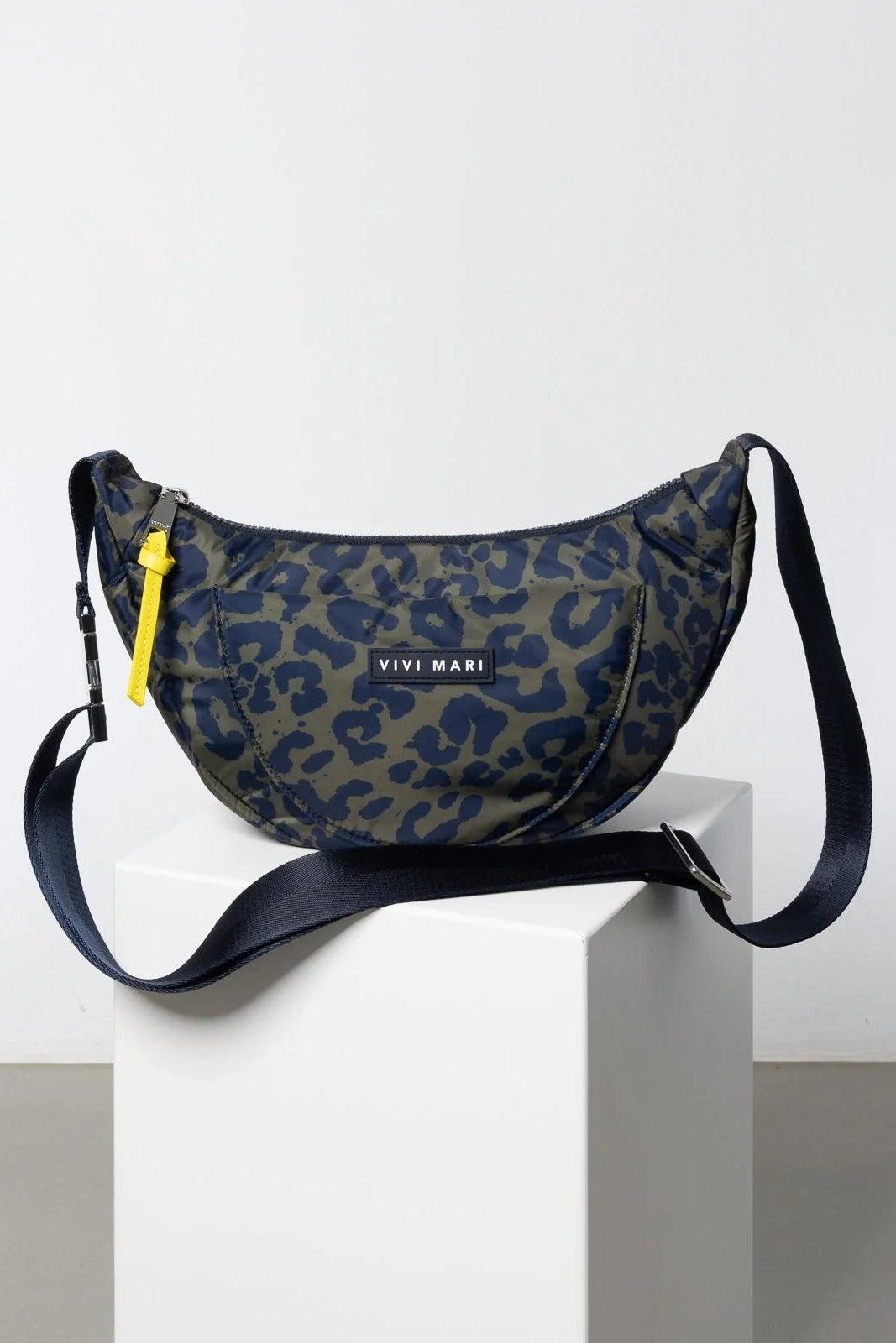 Padded Hip Bag Medium