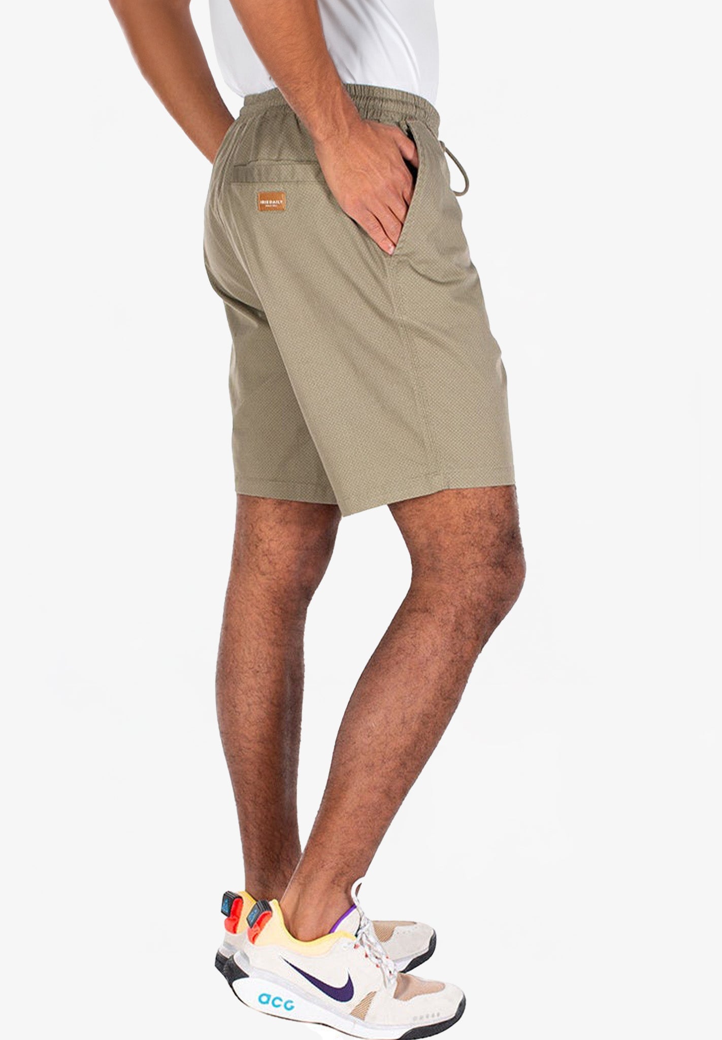 IRIEDAILY - Love N Relax Short - Olivegrey - BACKYARD
