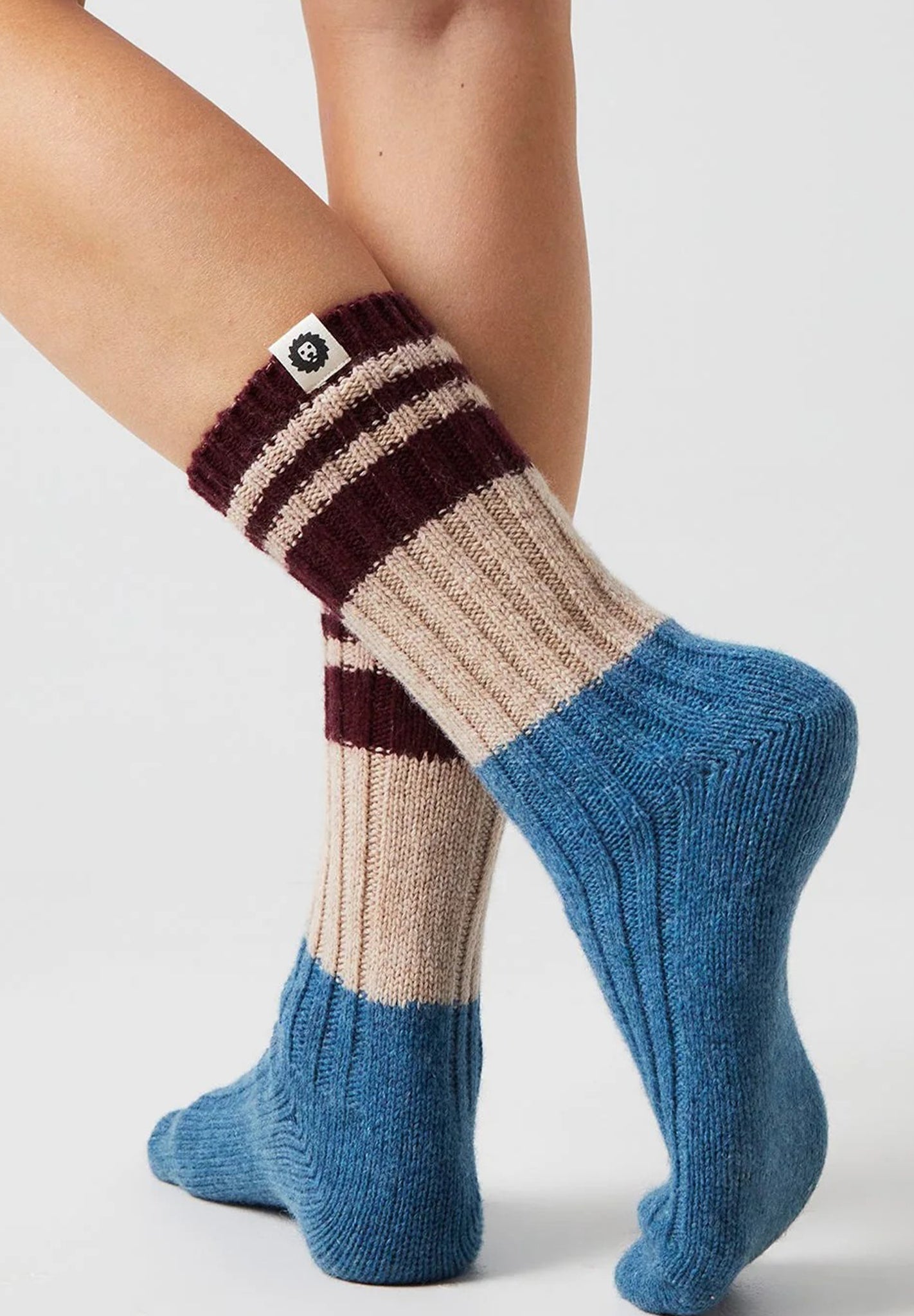 JIMMY LION - Premium Winter Rec - Beige Dark Red - BACKYARD