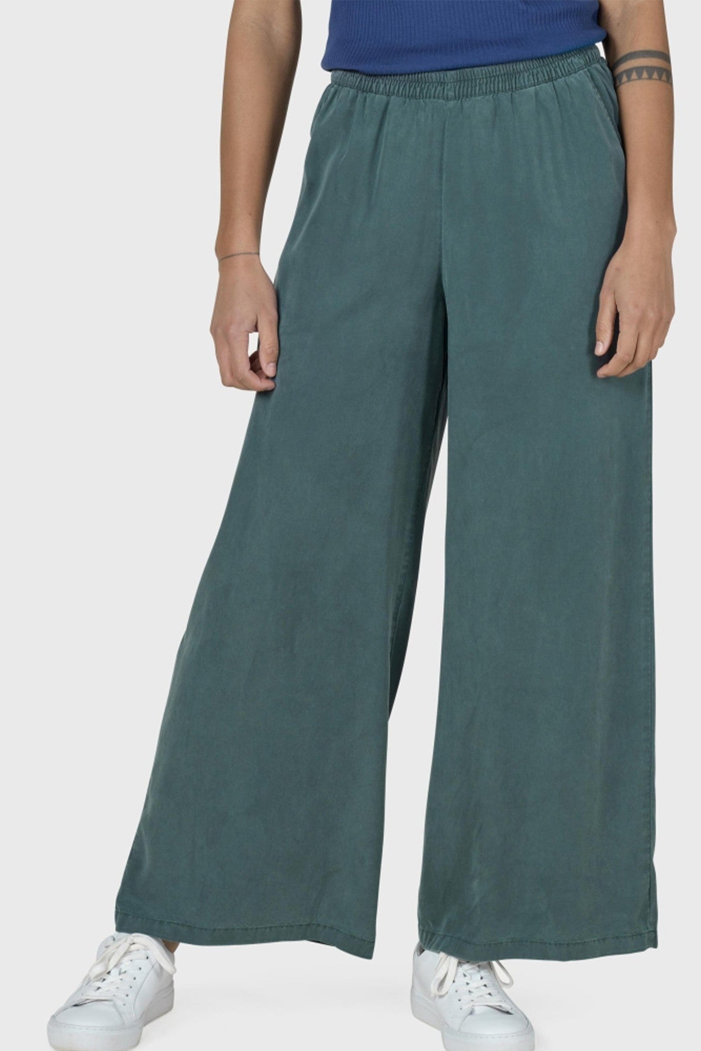 KLITMOLLER COLLECTIVE - Kaja Lyocell - Moss Green - BACKYARD