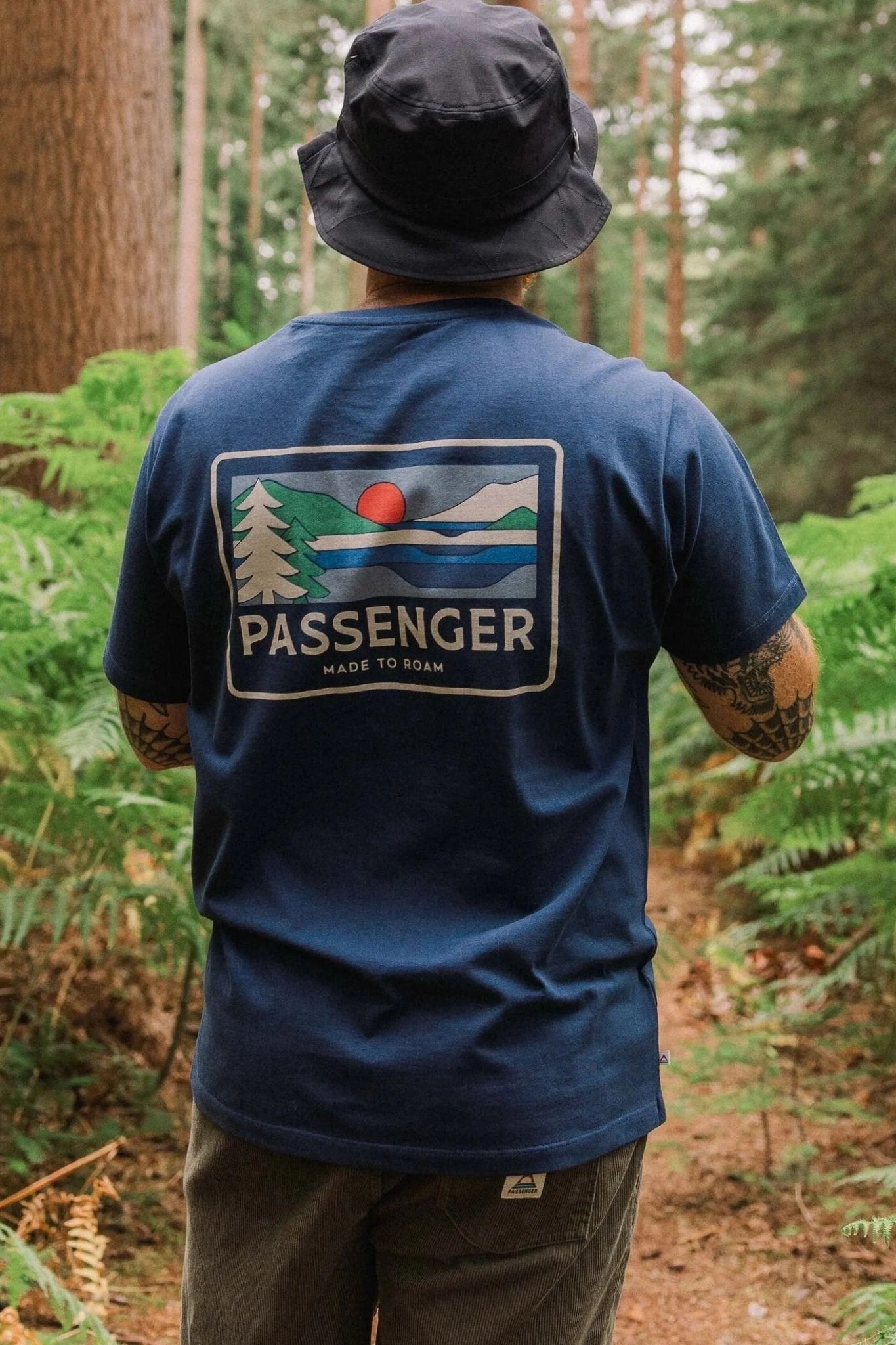 PASSENGER - Roamer Men's T-Shirt - Rich Navy - BACKYARD