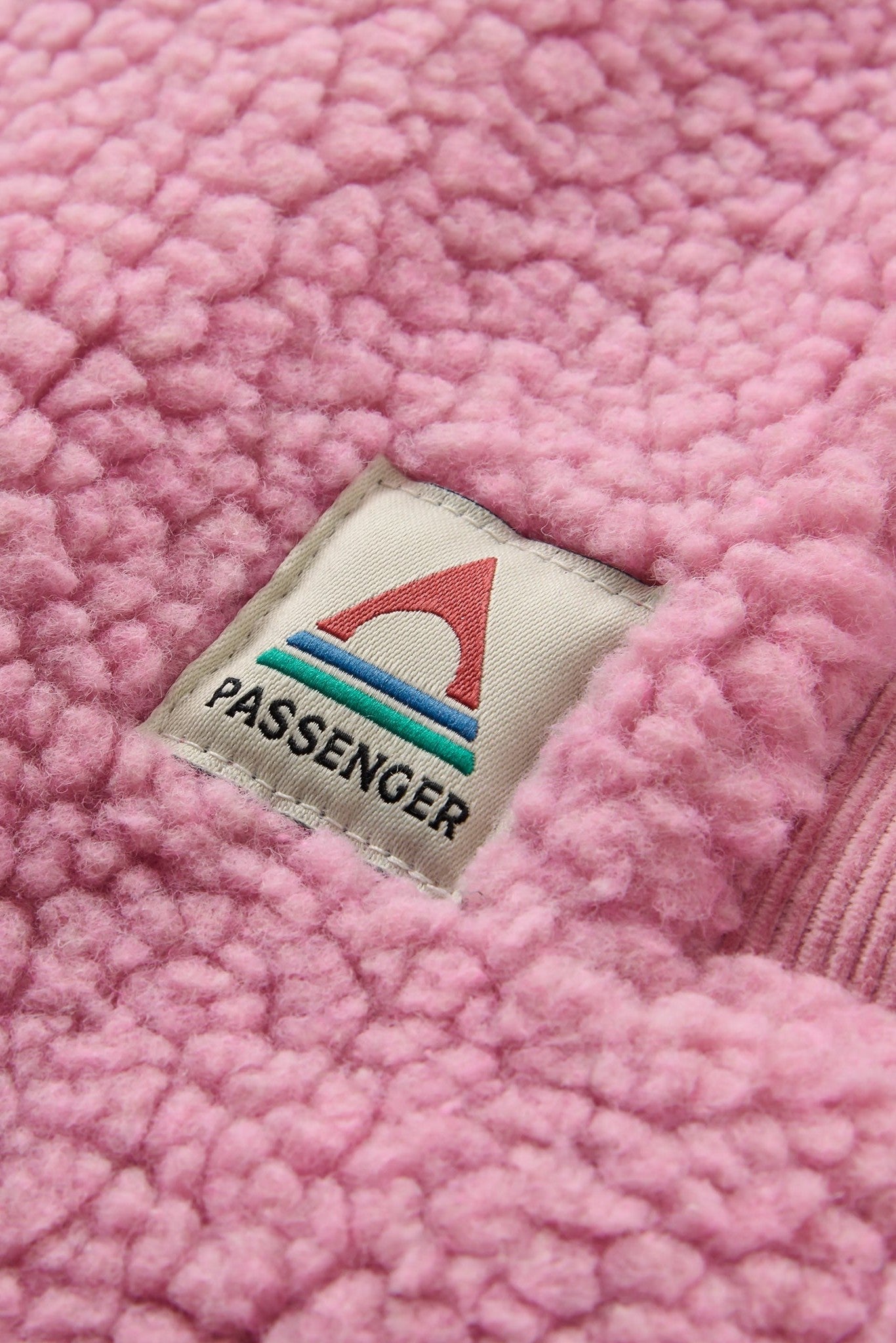 PASSENGER - Tawny Collarless Deep - Pile Sherpa Gilet 2.0 - Pink Haze - BACKYARD