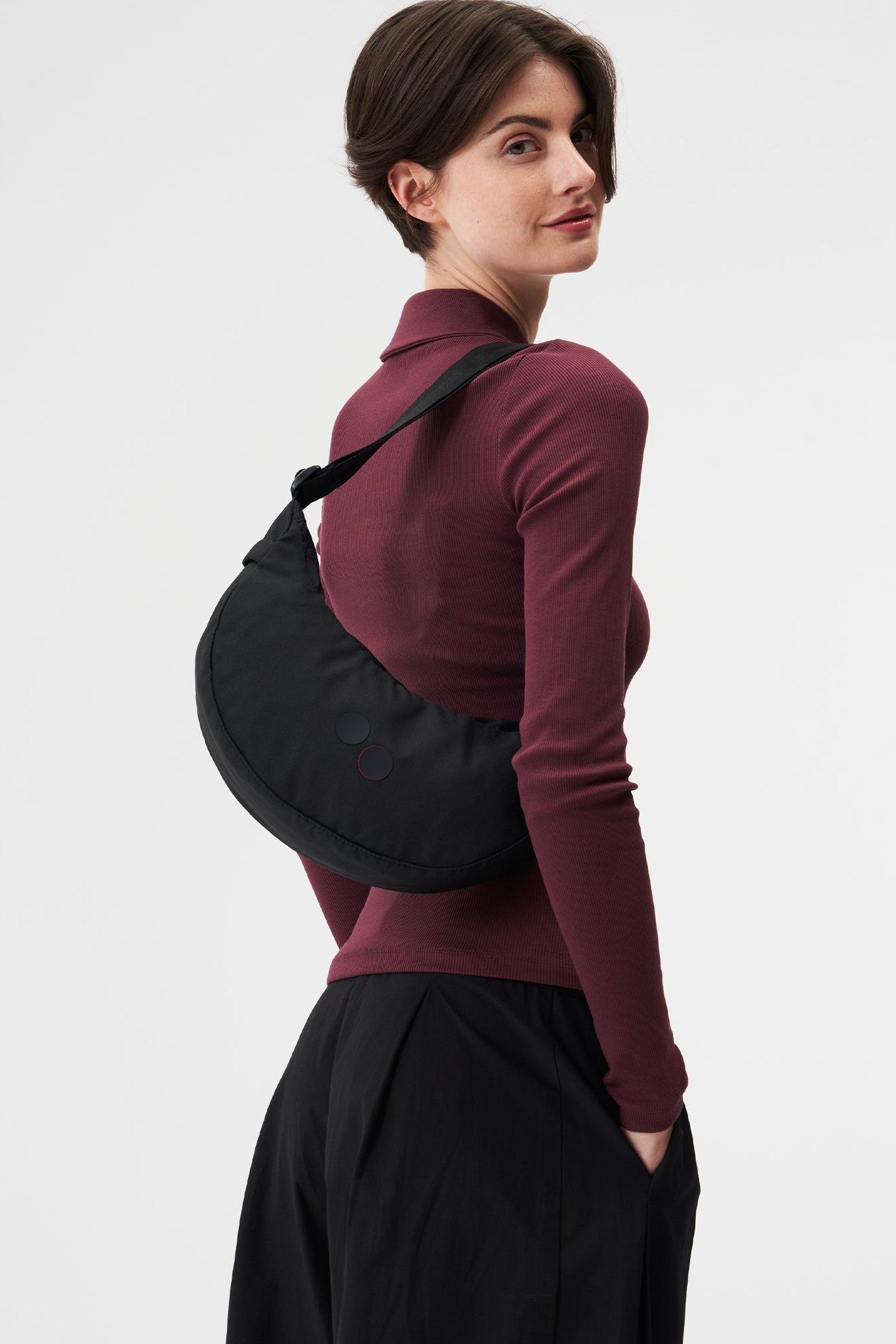 PINQPONQ - Krumm Small - Rooted Black - BACKYARD