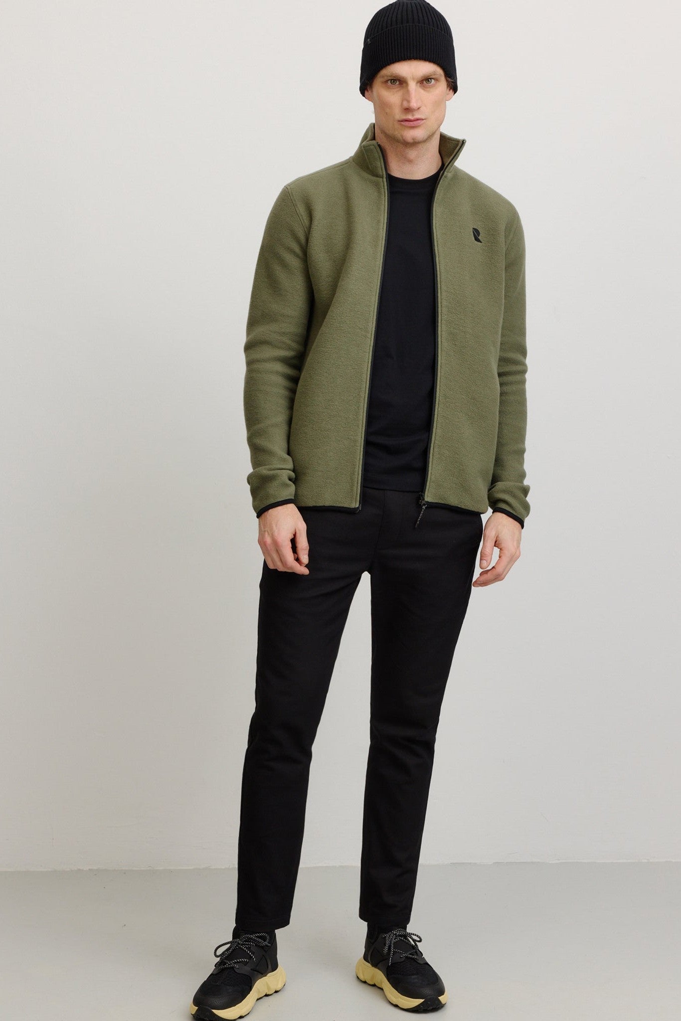 RECOLUTION - Buxus - Dark Khaki - BACKYARD