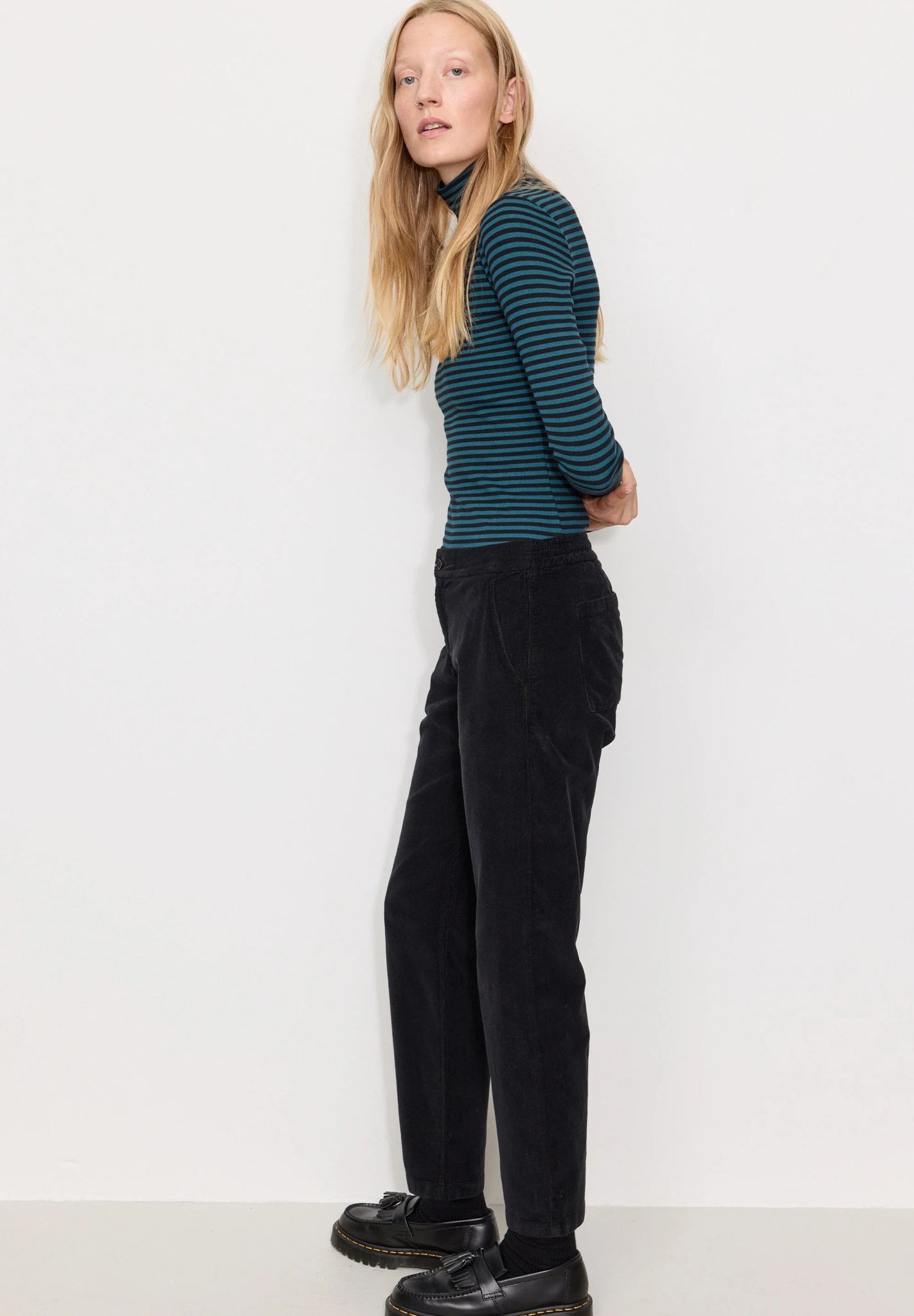 RECOLUTION - Calluna - Black - BACKYARD