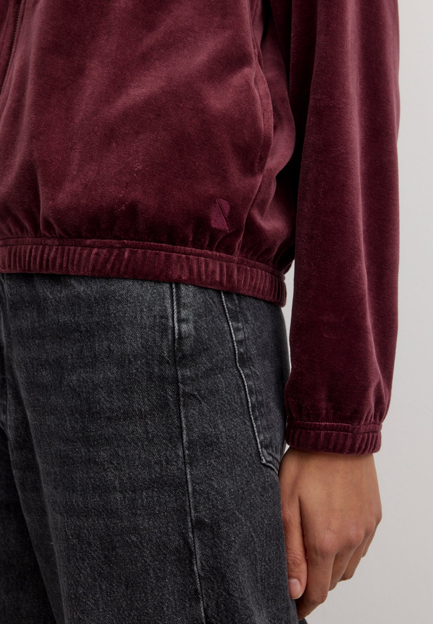 RECOLUTION - Heliconia - Dark Plum - BACKYARD