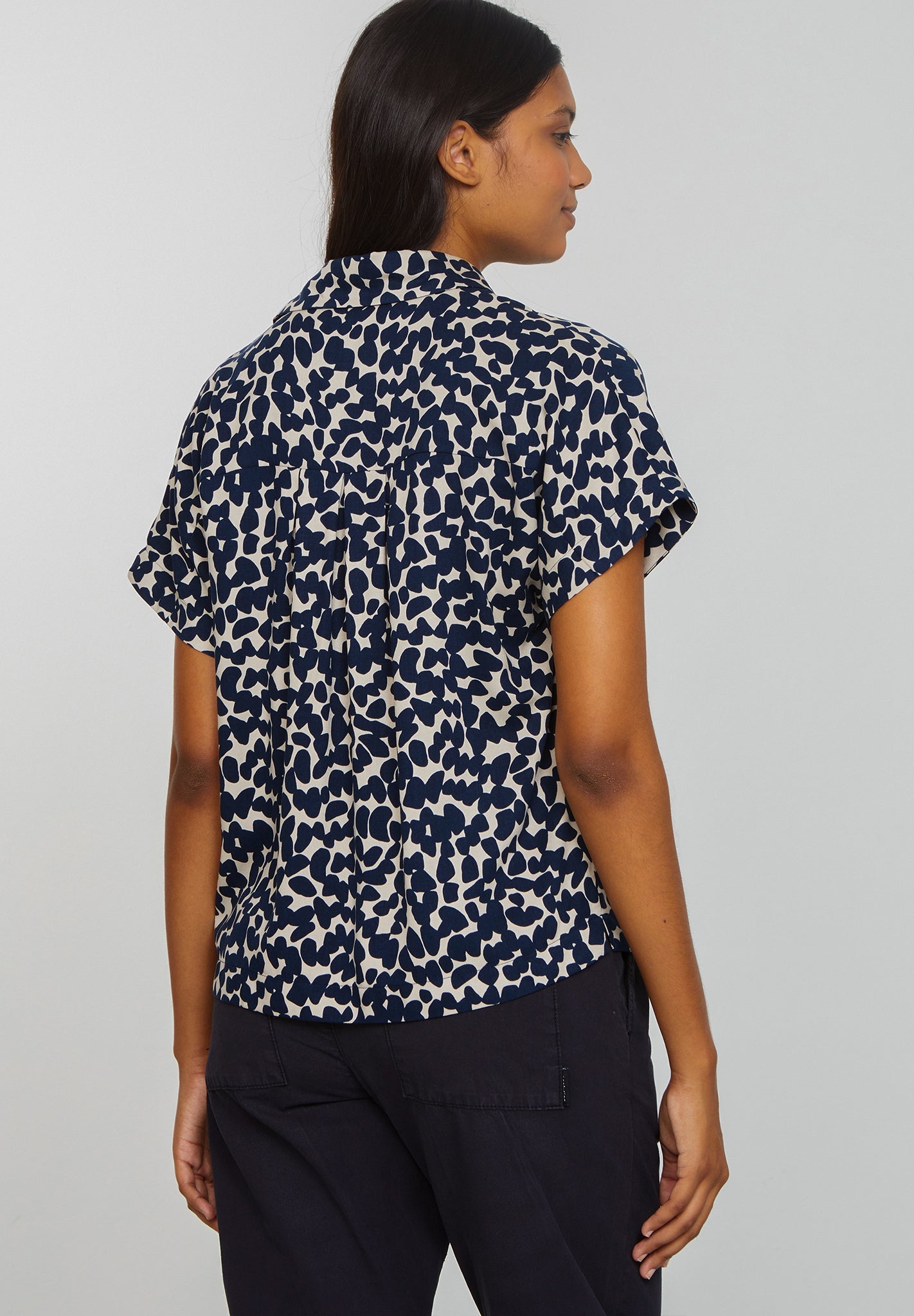 RECOLUTION - Lotus Jumble - Dark Navy - BACKYARD