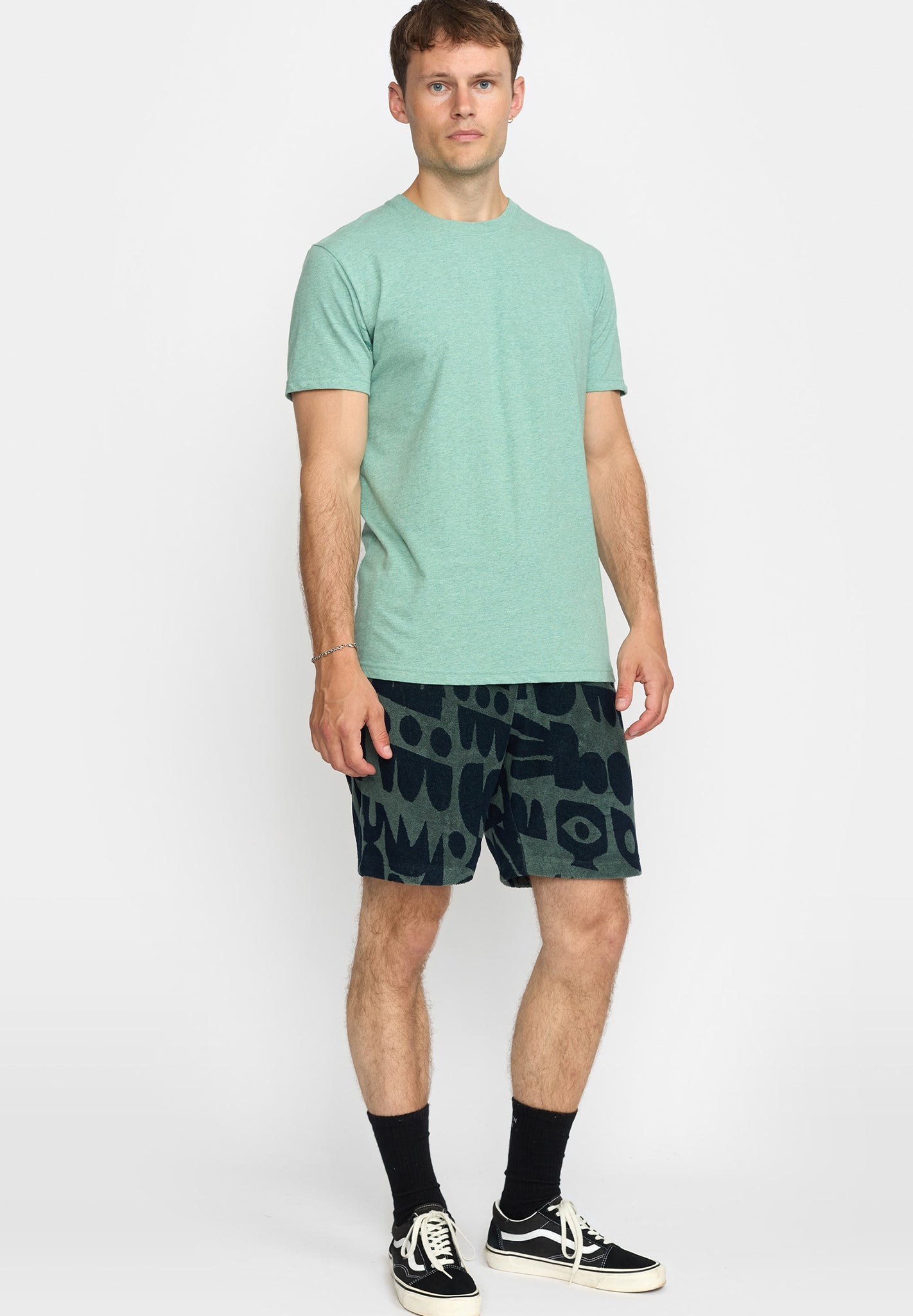 REVOLUTION - 1051 Regular T-Shirt - Green - BACKYARD