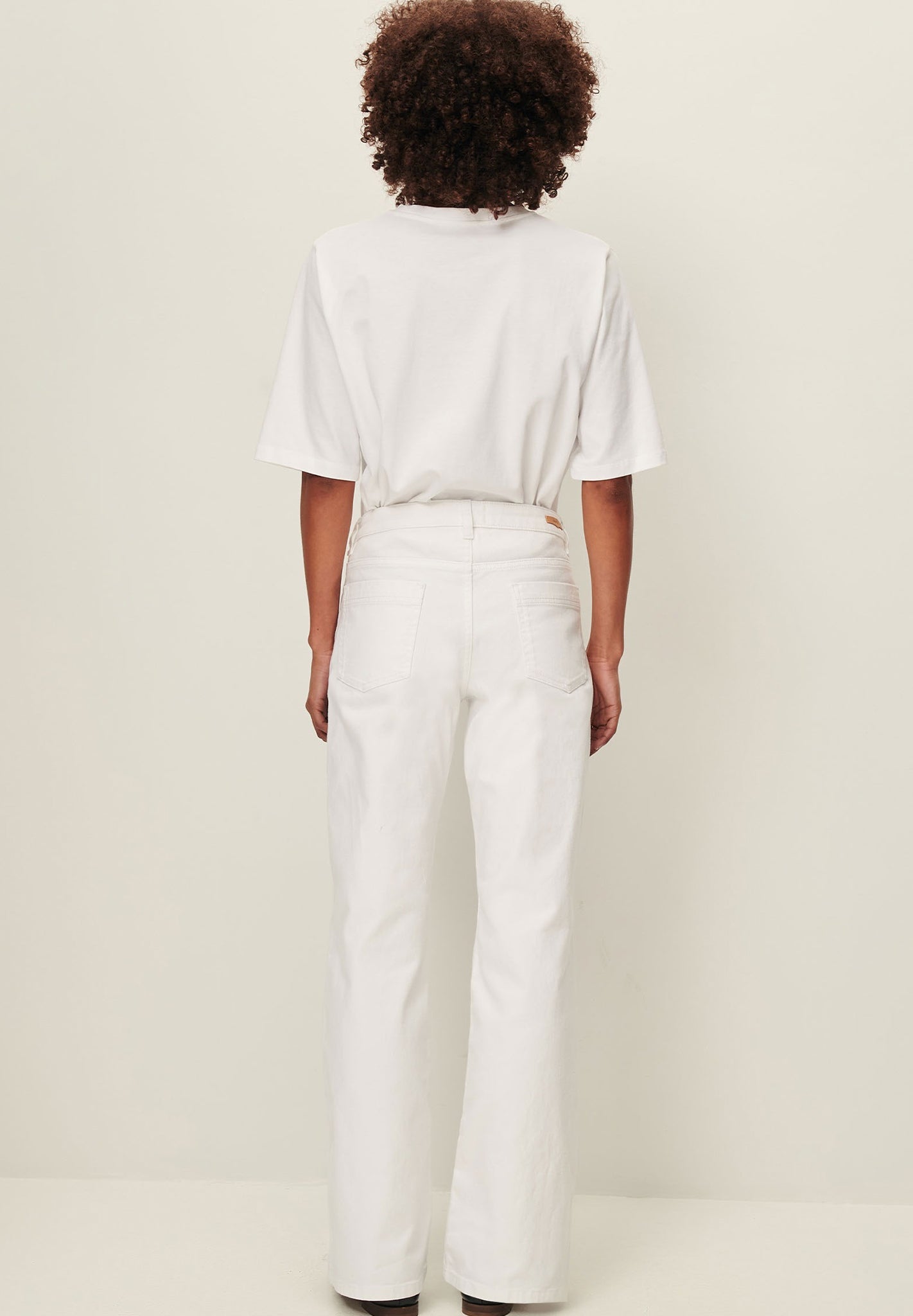 SESSUN - Vega - Optical White - BACKYARD