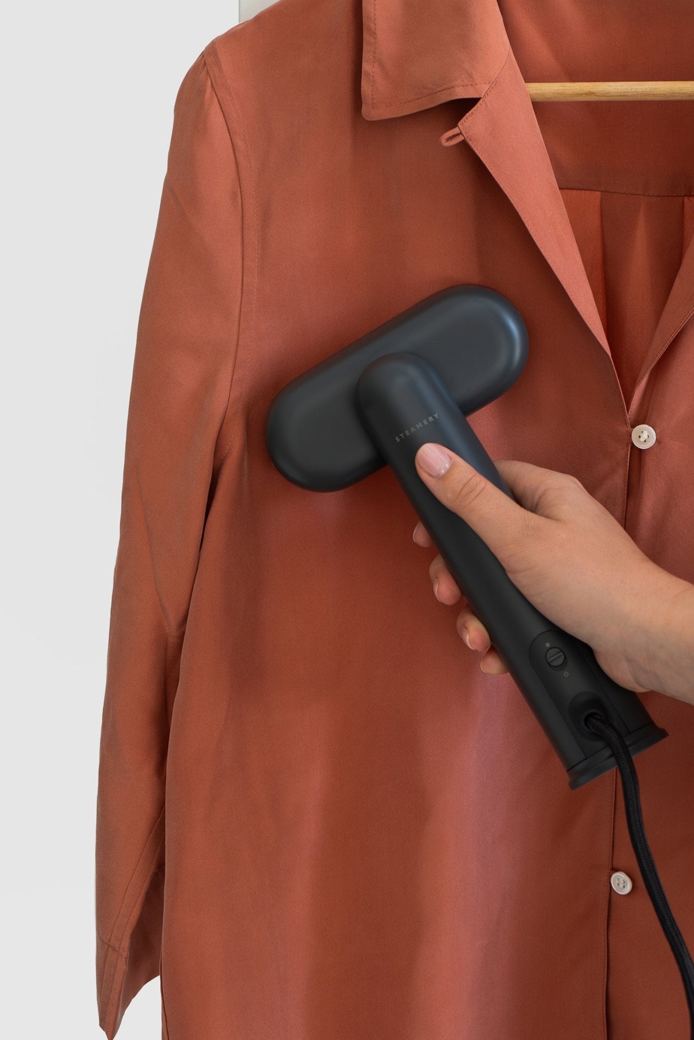 STEAMERY - Cirrus Lite Travel Steamer - Charcoal - BACKYARD