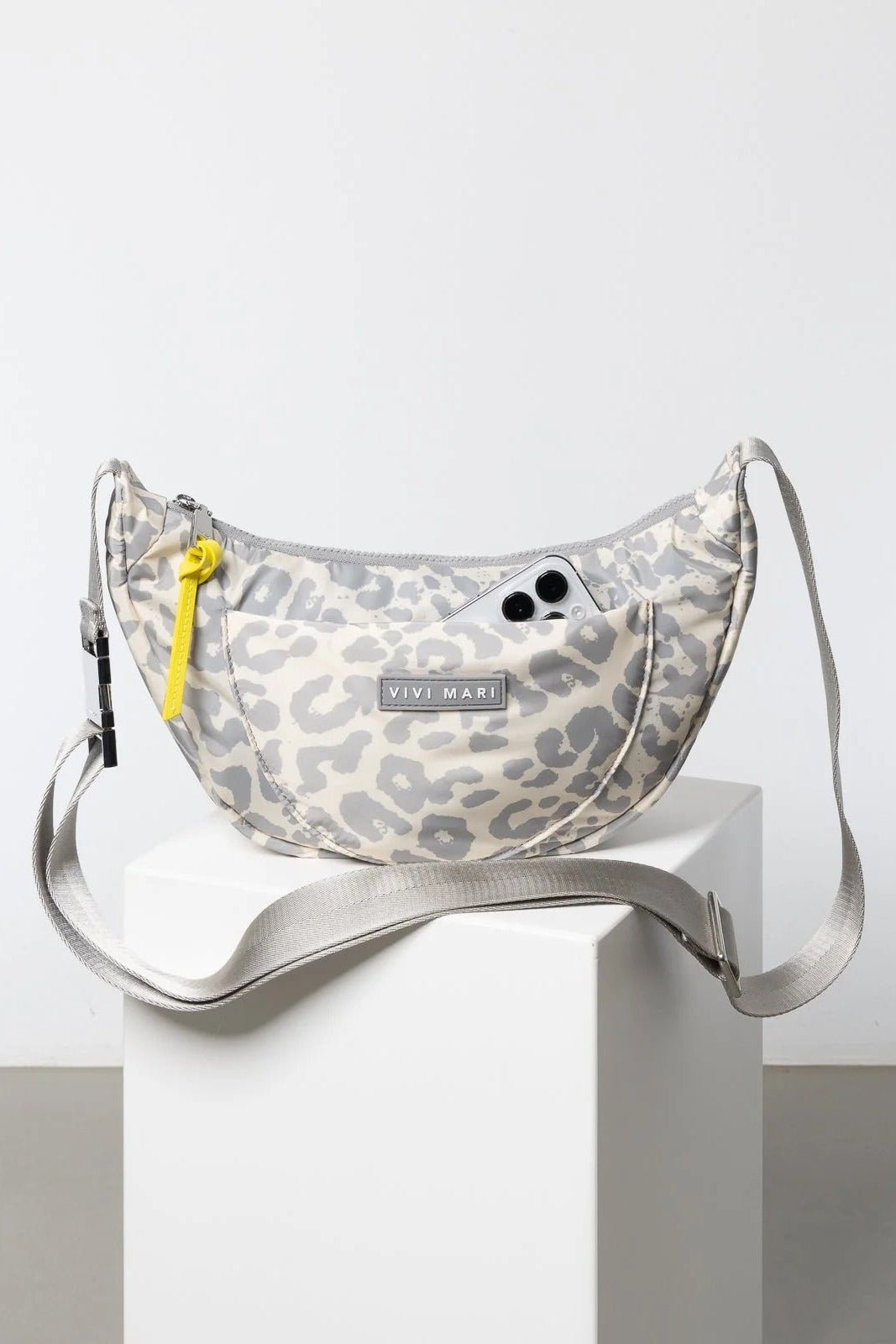 VIVI MARI-Padded Hip Bag Medium-Leo Splashes Grey Sand-BACKYARD
