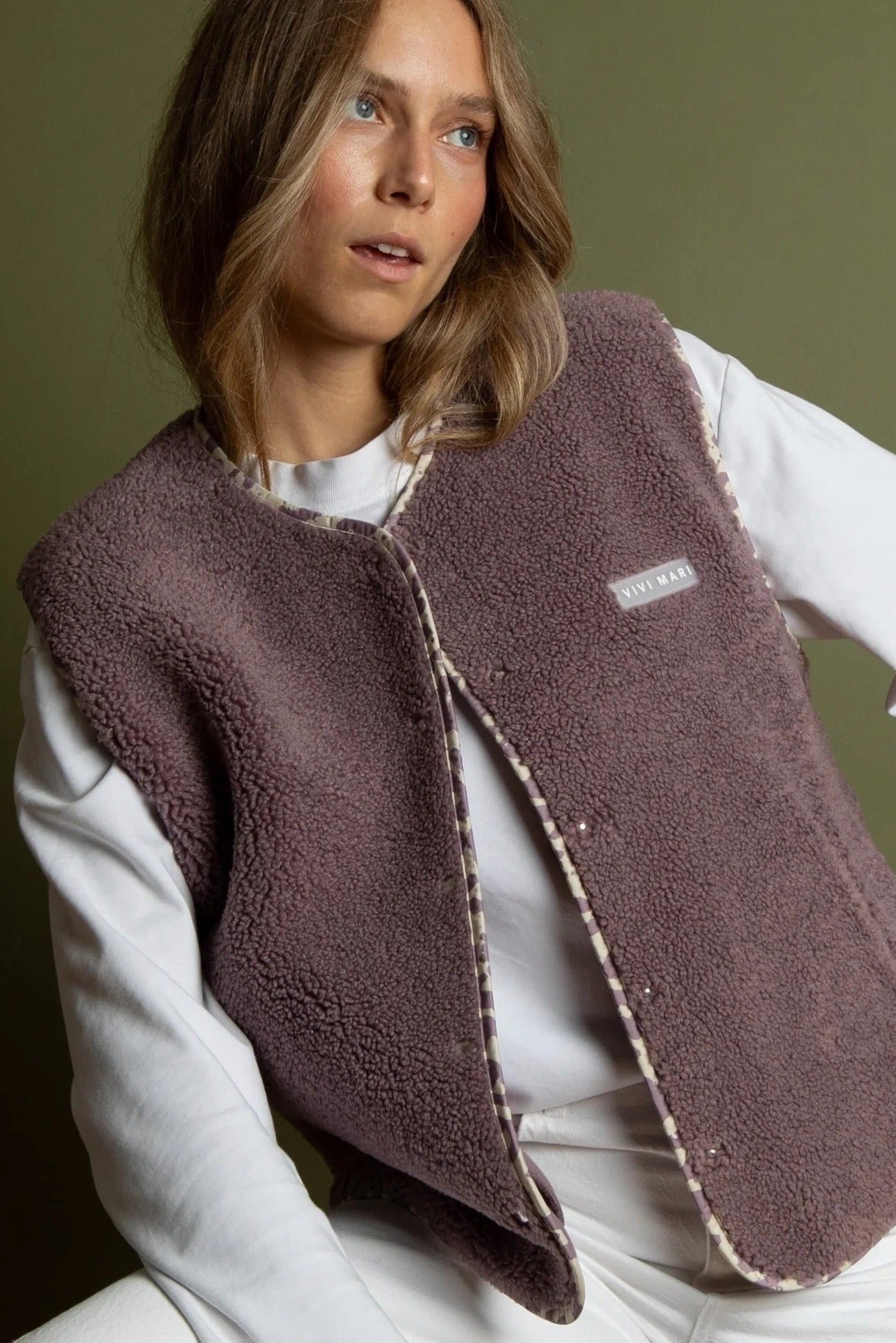 VIVI MARI-Teddy Fleece Vest-Ash Plum-BACKYARD