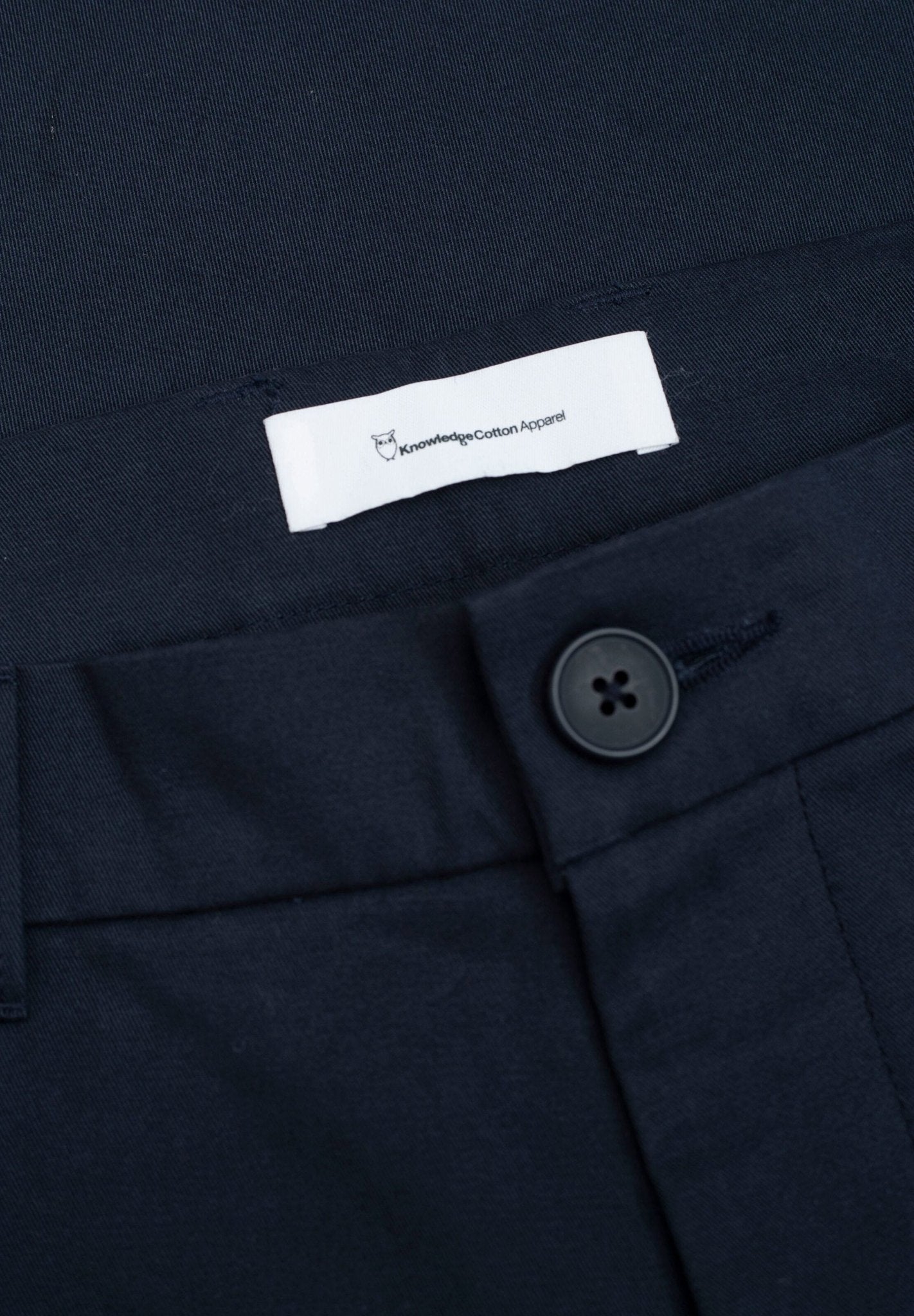 KNOWLEDGE COTTON - Chuck Regular Chino Twill Pants - Total Eclipse - BACKYARD